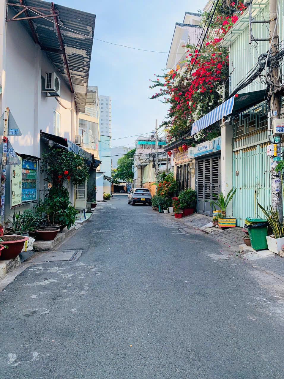 hẻm 7m Tân Sơn Nhì Phường Tân Sơn Nhì dt 6mx25m giá 14 tỷ