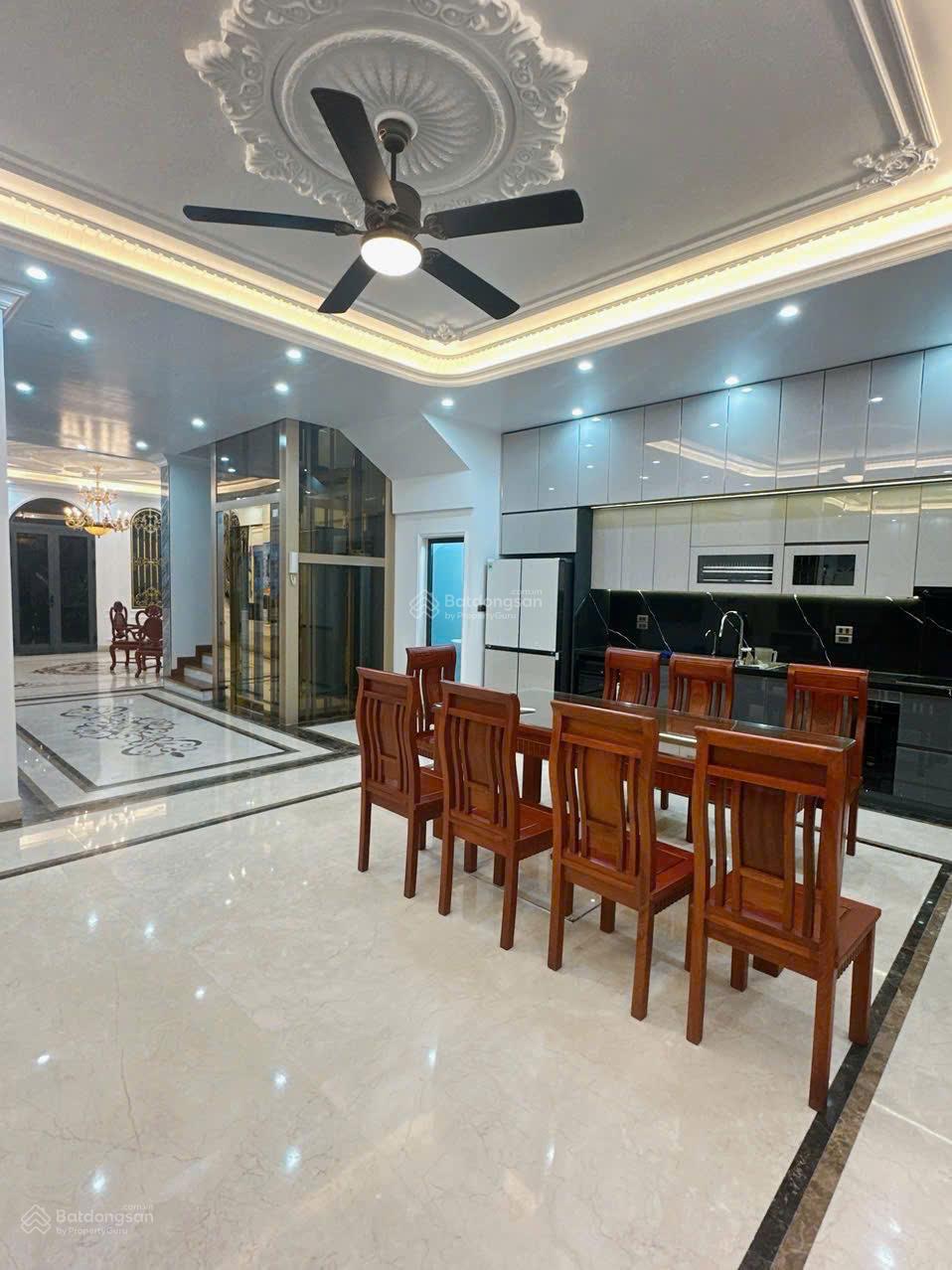 BÁN LIỀN KỀ VĂN QUÁN PHỐ NGUYỄN KHUYẾN 85M2 5 TẦNG GIÁ 21 TỶ