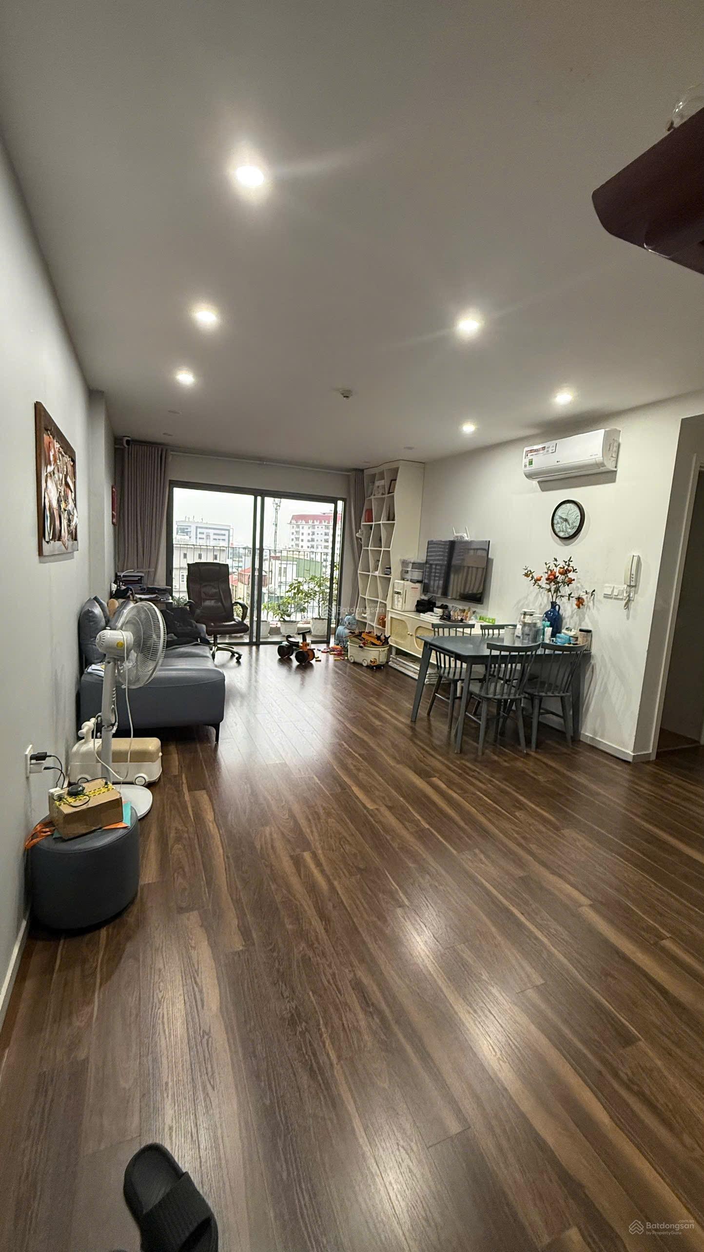 Em cần cho thuê gấp căn hộ 80m2 full nội thất toà Berriver N01 Em cần cho thuê gấp căn hộ 80m2 full nội thất toà Berriver N01