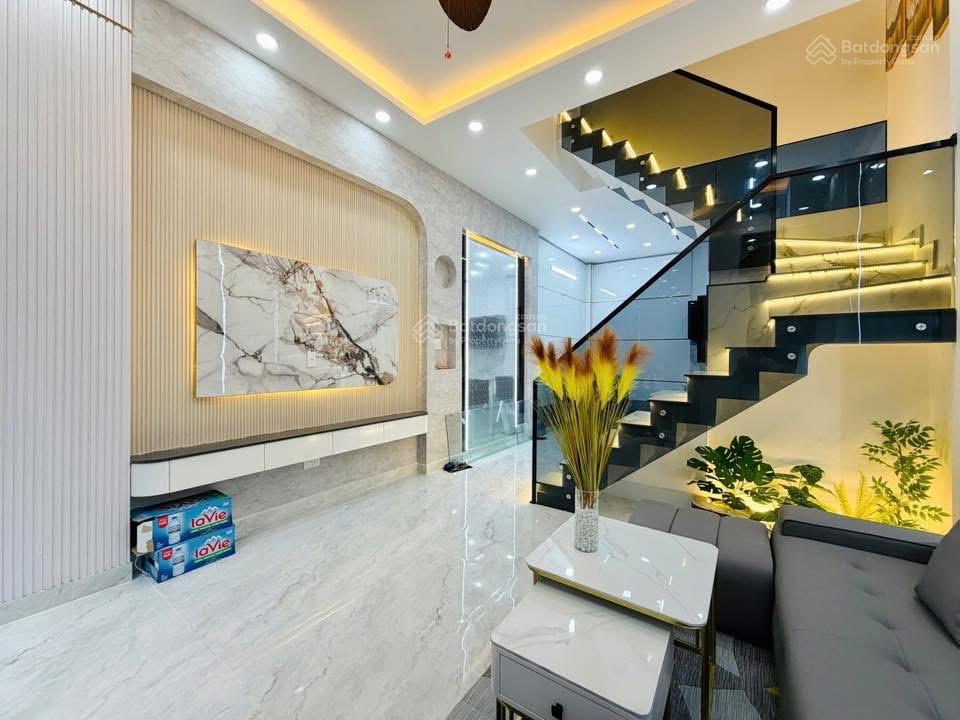 Nhà đường số 51 , p an hội Tây ( p14 gv cũ ) HCM Giá : 5 tỷ 390 tr Diện Tích Đ: 4 x 10 m 2 lầu