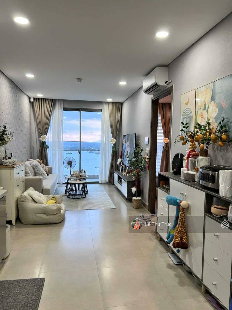 Bán căn hộ Sky 89. DT 55m, lầu 17, 1 PN, nội thất đầy đủ, sổ hồng. Giá 4.5 tỷ