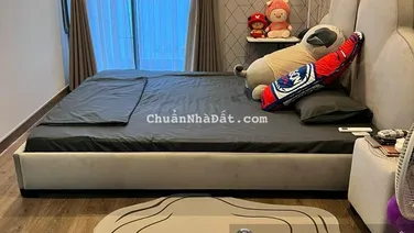 Bán căn hộ Sky 89. DT 55m, lầu 17, 1 PN, nội thất đầy đủ, sổ hồng. Giá 4.5 tỷ