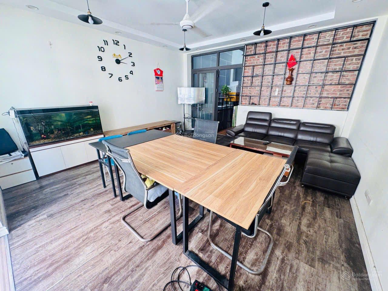 Chính chủ cho thuê sàn văn phòng 35m2 tại Nguyễn Xiển giá 5,5 Triệu