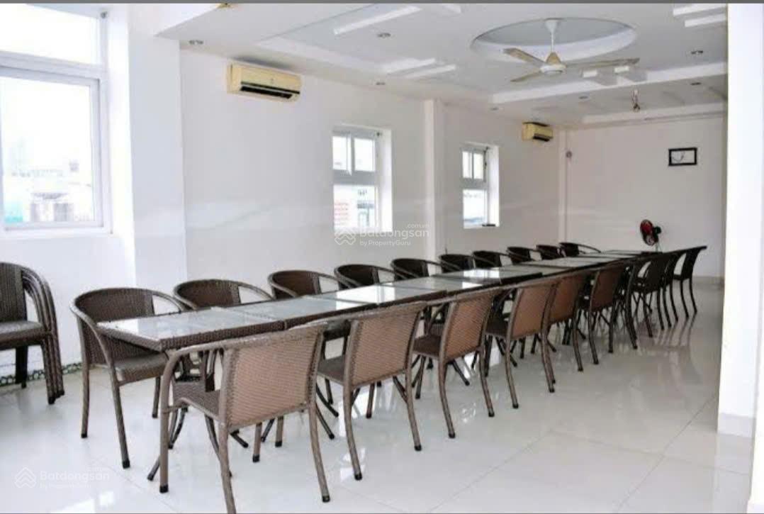 Cho thuê khách sạn góc 2 mặt tiền 46 phòng ngay bãi sau Thùy Vân