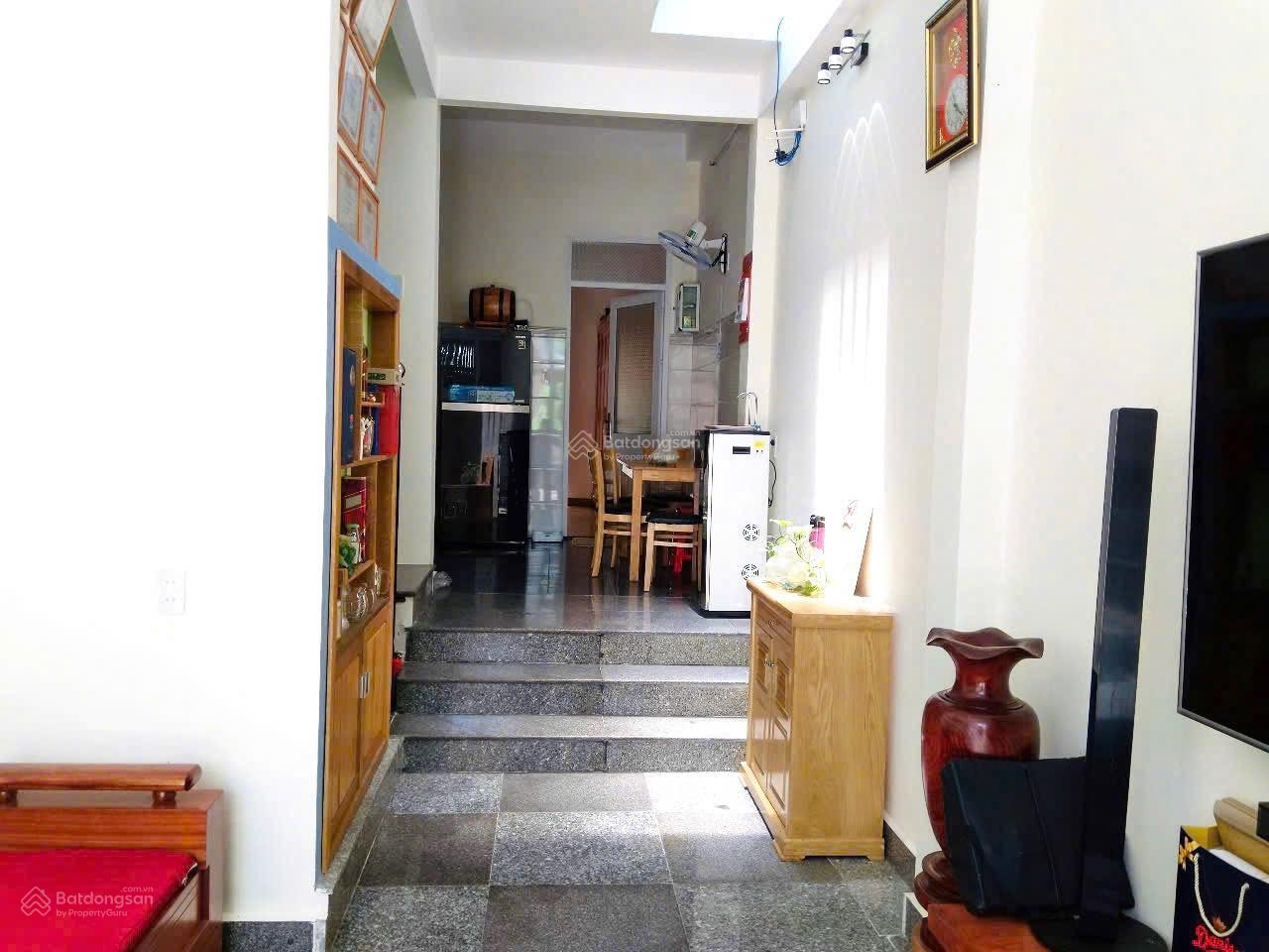 Cho thuê nhà 2 tầng đường Ngọc Hân Công Chúa view đào Hoa Sen Cho thuê nhà 2 tầng đường Ngọc Hân Công Chúa view đào Hoa Sen