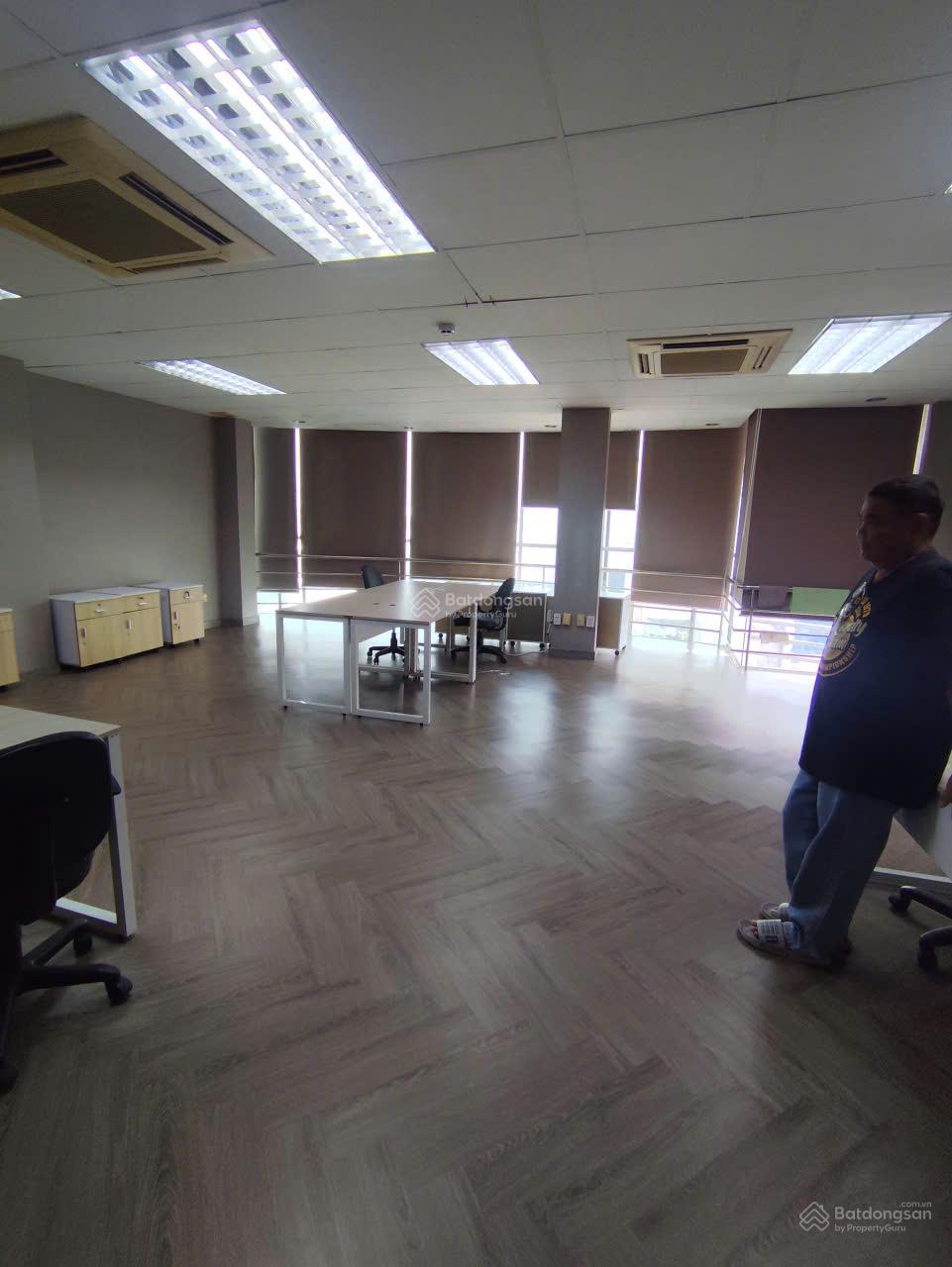 Cho Thuê Văn Phòng Mặt Tiền ĐƯờng Phan Xích Long ,P7, Quận Phú Nhuận DT 60m2 Giá 20 triệu /tháng