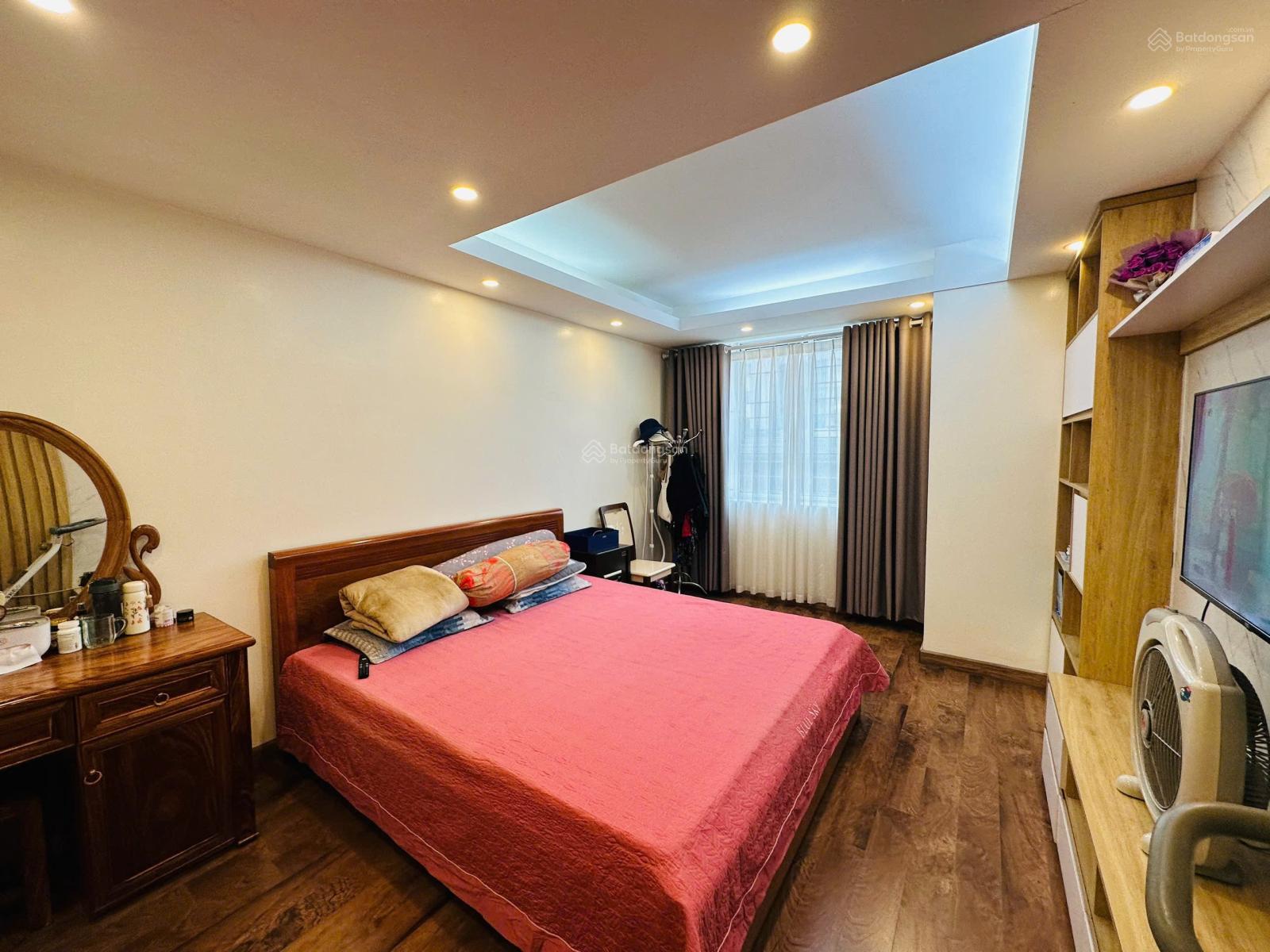 Bán căn Hei Tower 67m 2PN2VS giá 5,9 tỷ Bán căn Hei Tower 67m 2PN2VS giá 5,9 tỷ