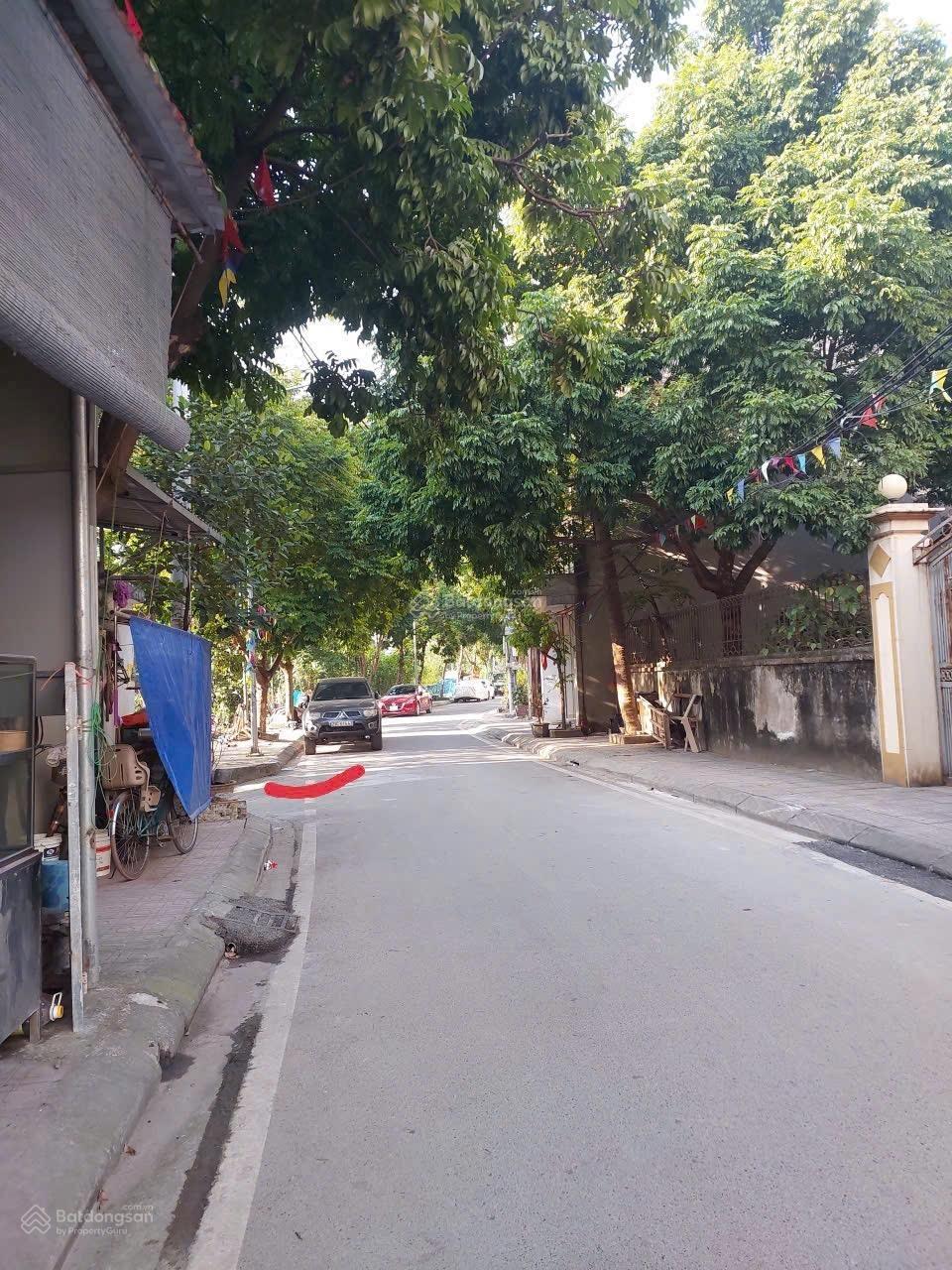 Bán đất thị trấn Phùng ngõ thông oto tải, 39,4m sẵn sổ giá 4,55tỉ - O 9 6 9 8 3 8 7 8 8 Bán đất thị trấn Phùng ngõ thông oto tải, 39,4m sẵn sổ giá 4,55tỉ - O 9 6 9 8 3 8 7 8 8