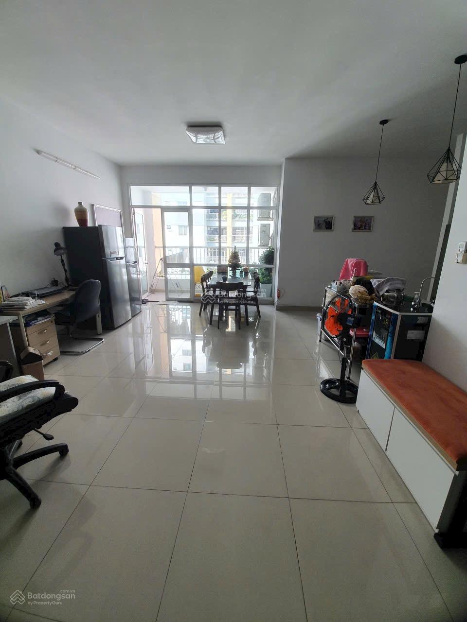 Chỉ 5.2 tỷ, nhà nguyên bản có nội thất 3 phòng ngủ + 2WC, DT 124m2, hỗ trợ vay view thoáng mát