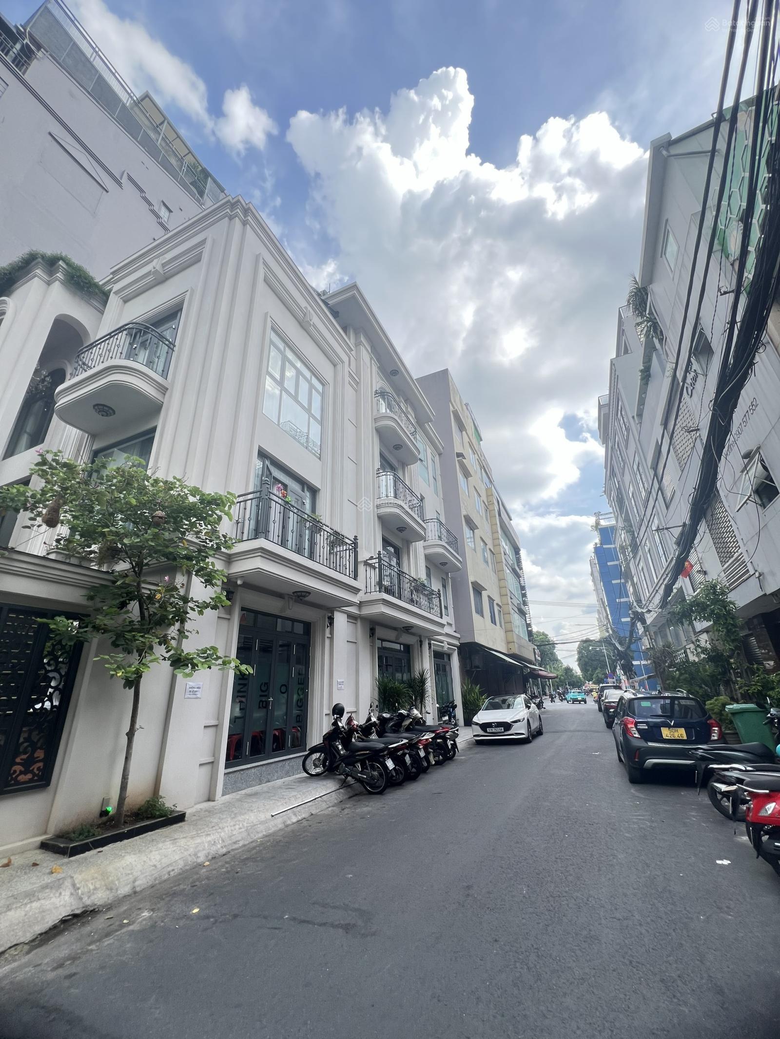 Giảm 2 Tỷ Bán Gấp Nhà HXH 8m Đường Út Tích - Khu Khách Sạn Đệ Nhất - F4 - Tân Bình (4.2x24m, 3 Lầu)