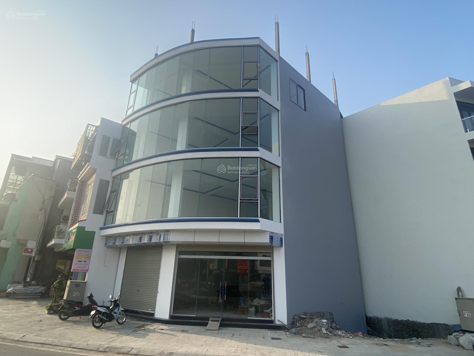 Cho thuê nhà mặt phố Nguyễn Văn Lộc - Diện tích 150m2 x 5 tầng, mặt tiền lô góc 25m, giá thuê 100tr