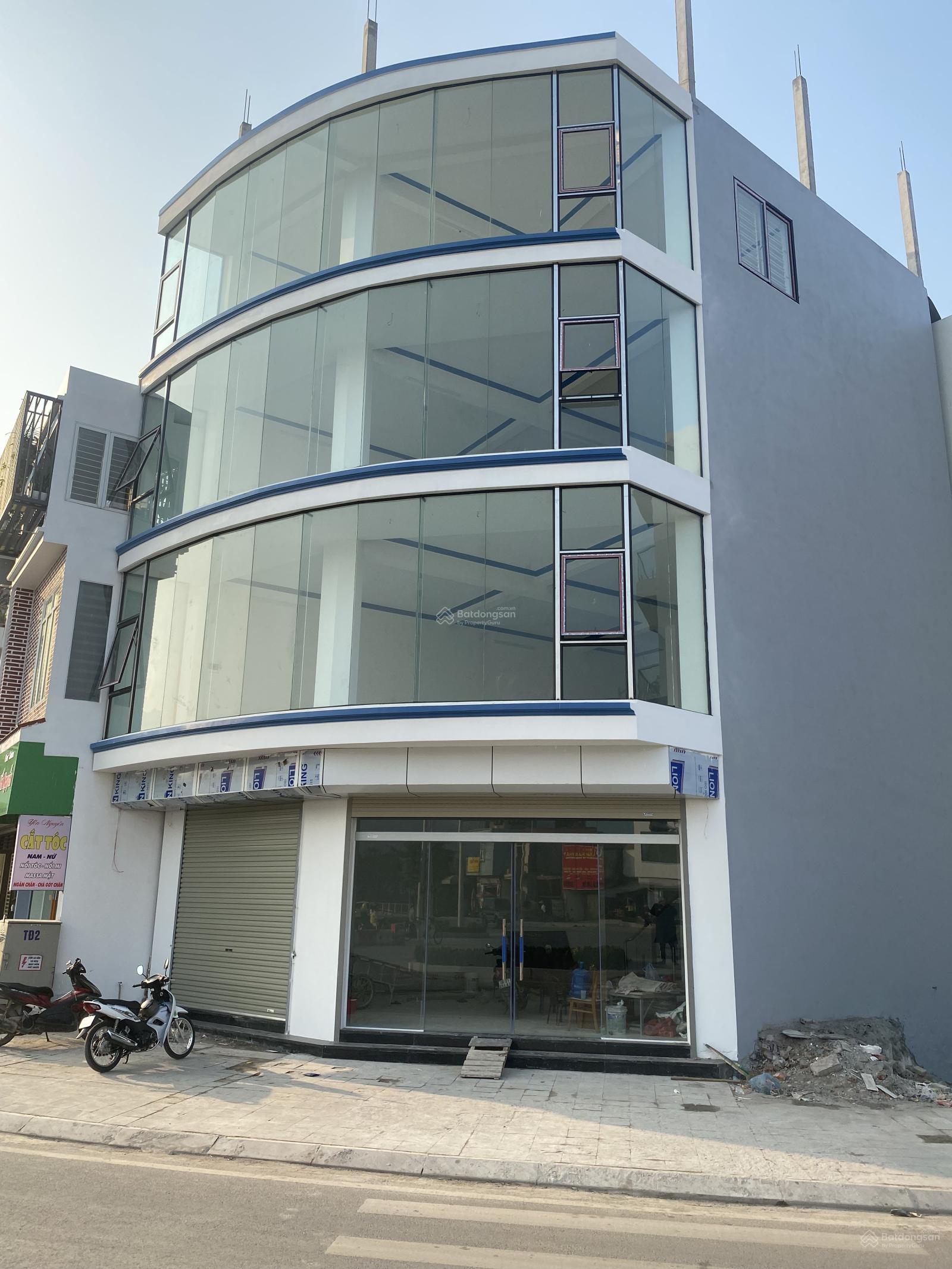 Cho thuê nhà mặt phố Nguyễn Văn Lộc - Diện tích 150m2 x 5 tầng, mặt tiền lô góc 25m, giá thuê 100tr