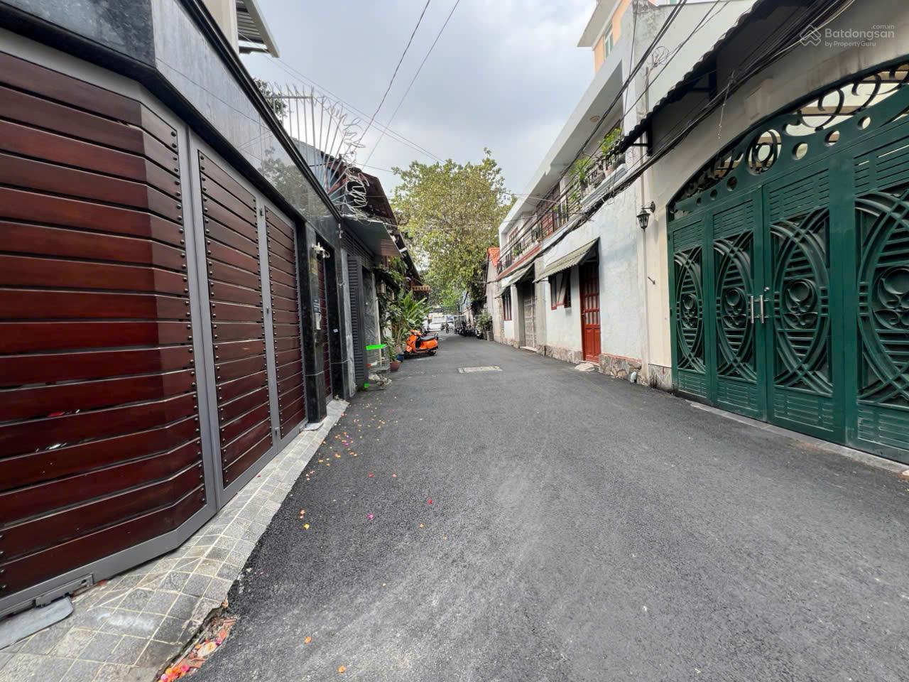 Bán Nhà HXH 26 Nguyễn Bỉnh Khiêm P.ĐaKao Q1, DT 5.5x25m CN 112m2, 3 tầng, Giá 30.5 tỷ Bán Nhà HXH 26 Nguyễn Bỉnh Khiêm P.ĐaKao Q1, DT 5.5x25m CN 112m2, 3 tầng, Giá 30.5 tỷ