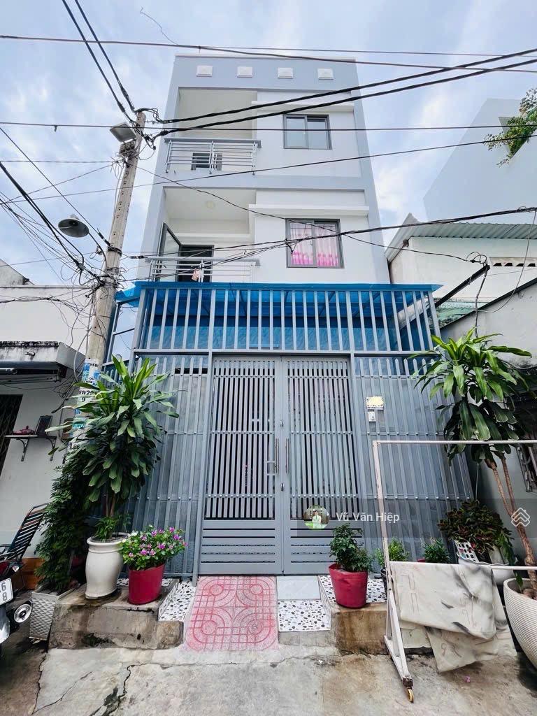 Nhà 3 tầng ngang 5m dài 13.5m, 4PN 3WC, Tân Hoà Đông, Quận 6, chỉ 6.3 tỷ (TL)