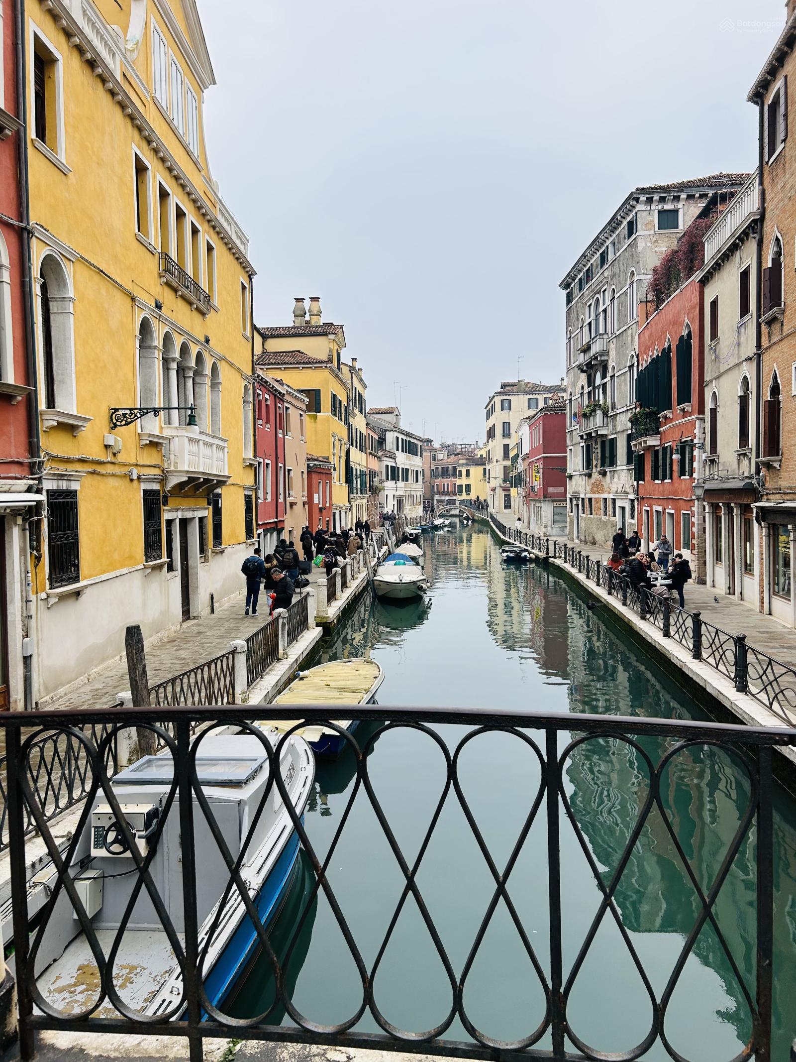 Cực đẹp. Bán đất mặt đường An Đồn 5, diện tích 234m2, ngang 10m. Giá chỉ 32 tỷ.