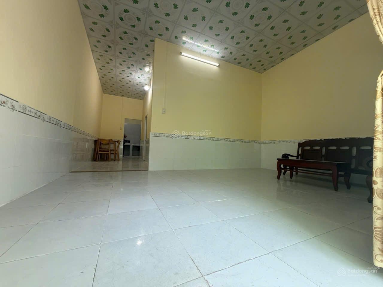 Bán nhà riêng CN 97m2, 2pn hẻm xe hơi đường Lò Lu, quận 9 cũ