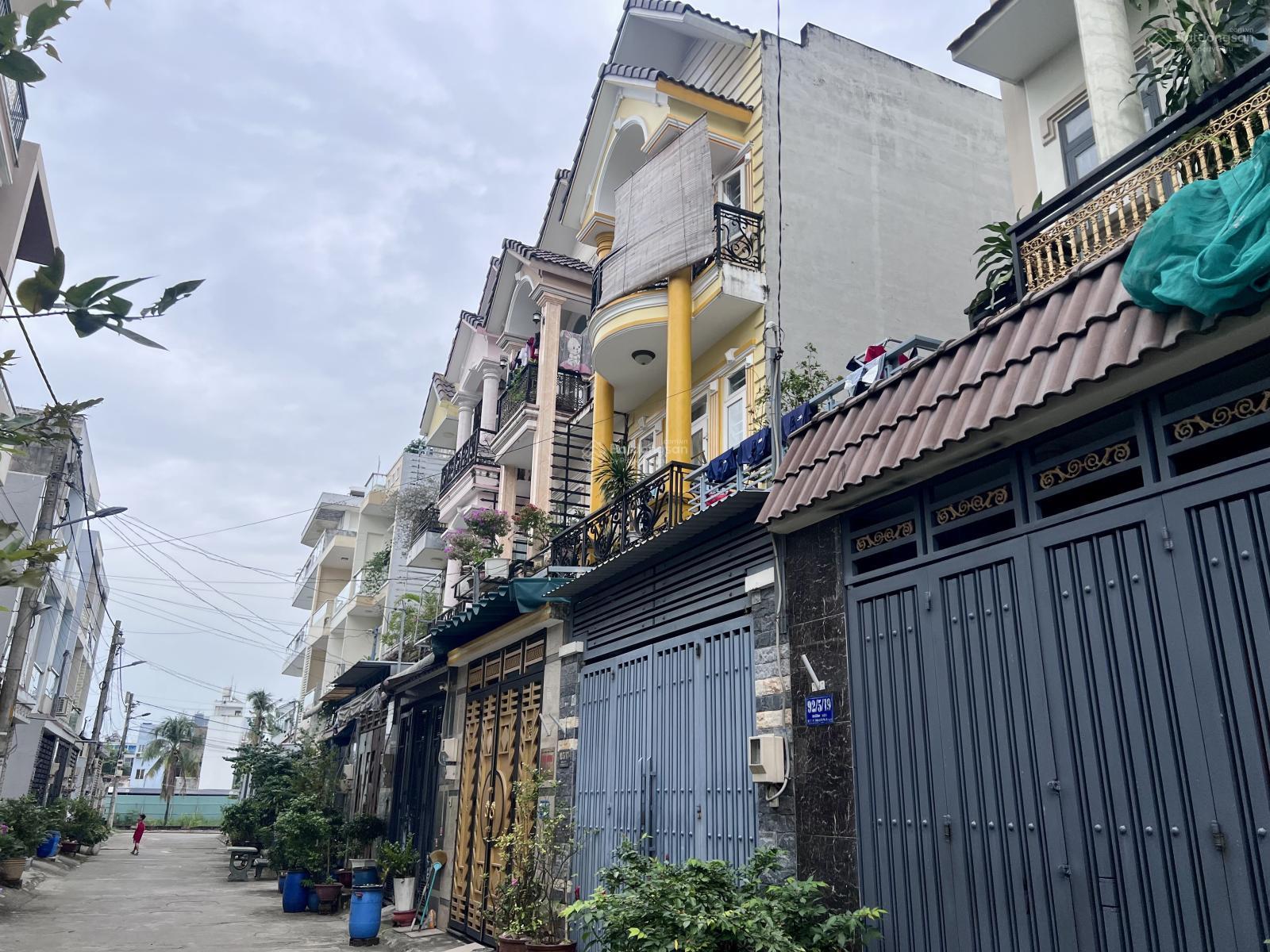 Chủ gửi nhà 4 tầng trung tâm quận 9 58m2 cạnh Vincom Q9 4PN,4WC nhỉnh 6.5 tỷ