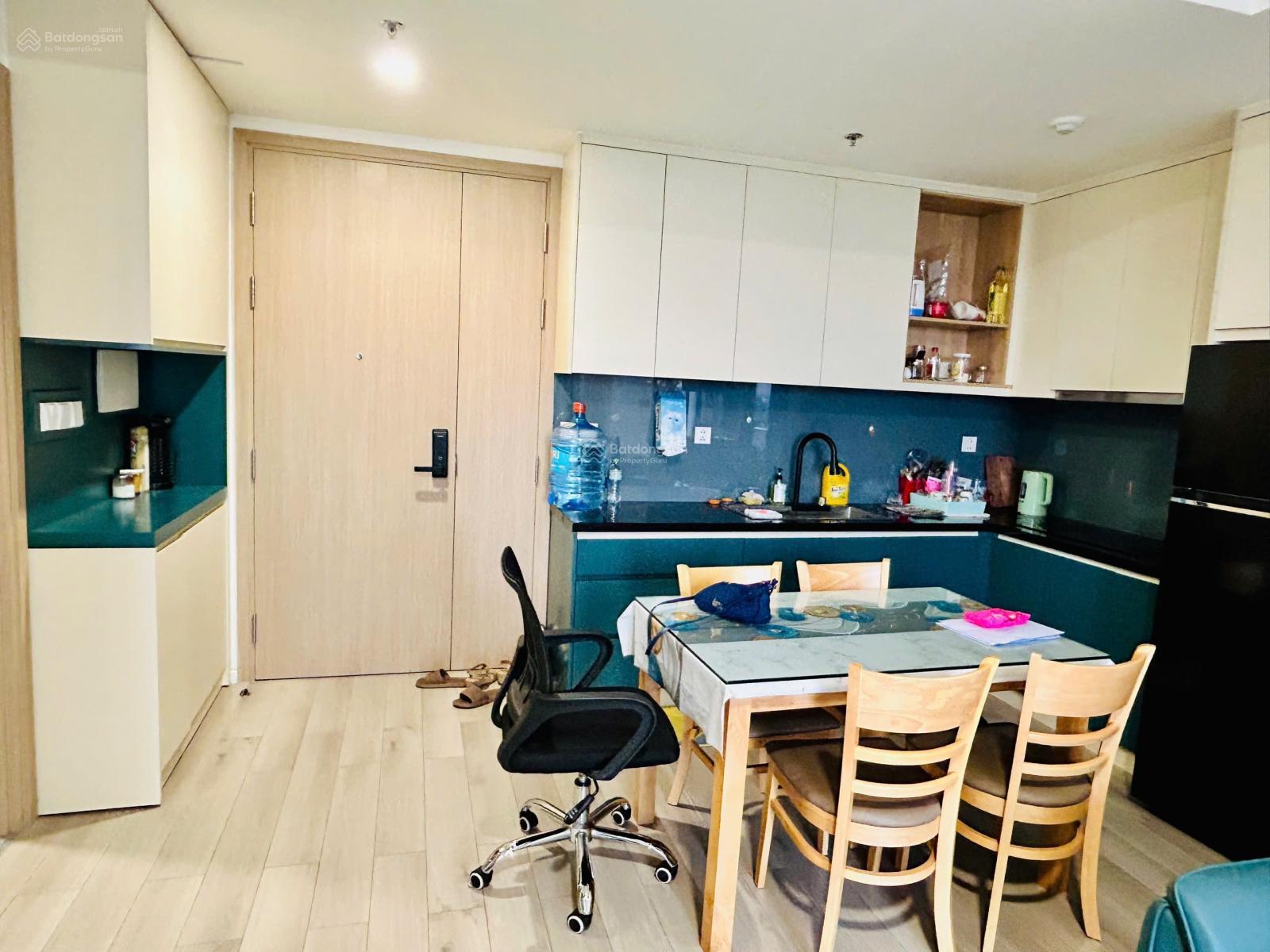 Cho thuê gấp CC tại Lumiere Boulevard, 8 triệu, 50m2, 1PN, 1WC, đầy đủ nội thất. Lh 0906 825 ***