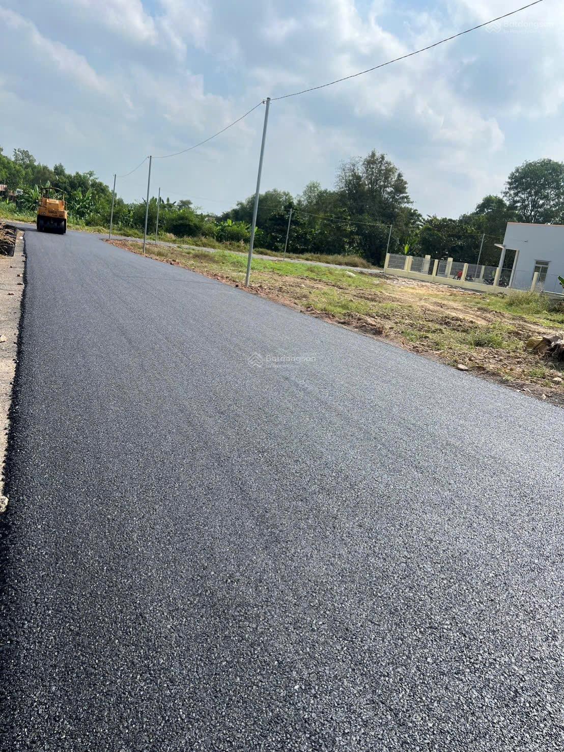 Bán 2 lô đất nền thổ cư 100% lô góc ,2 mặt tiền Đường Bình Mình giá rẻ Bán 2 lô đất nền thổ cư 100% lô góc ,2 mặt tiền Đường Bình Mình giá rẻ