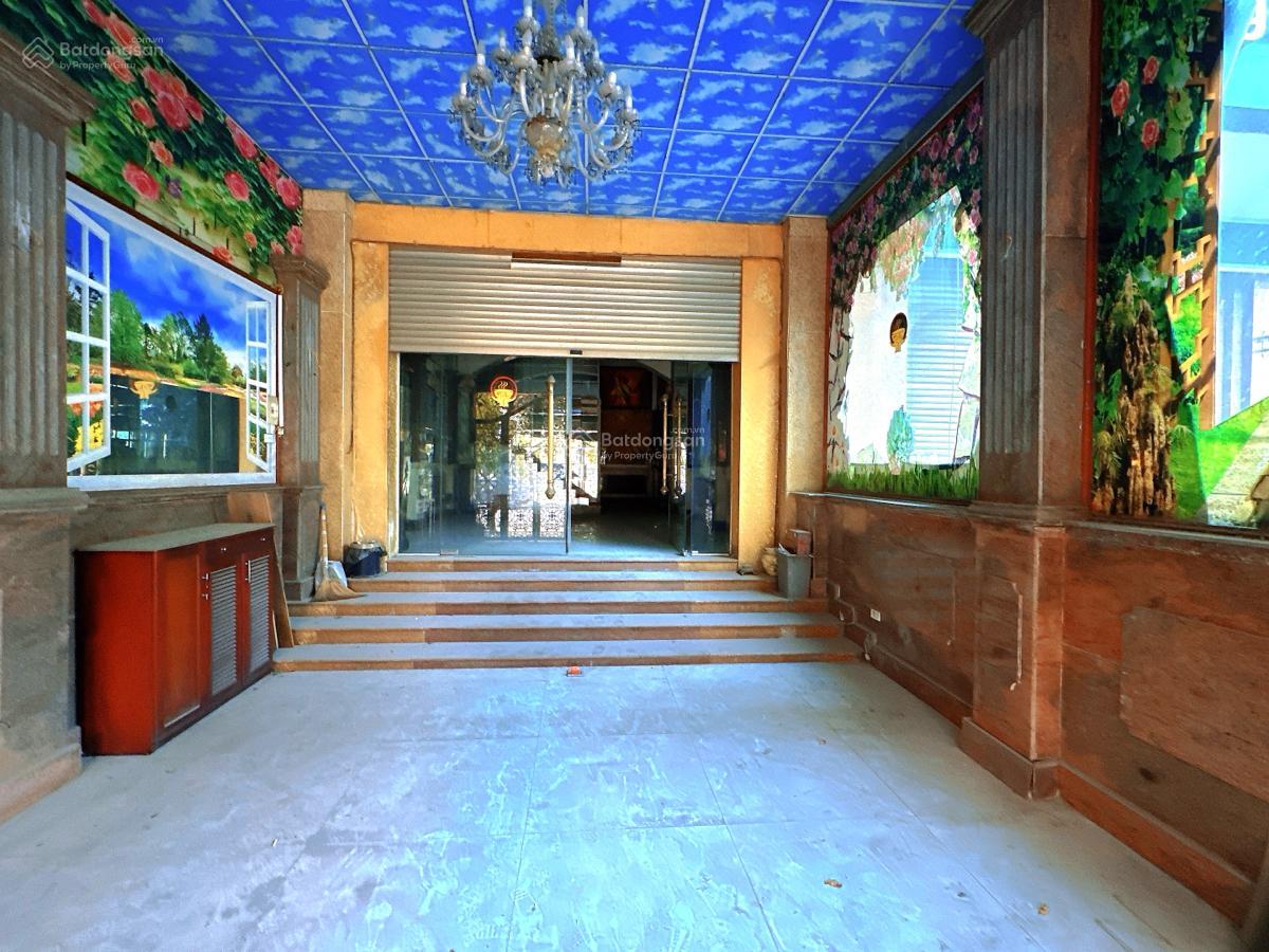 Bán nhà mặt phố Nguyễn Chí Thanh 112m2 xây 8 tầng, mặt tiền 5m, vỉa hè mênh mông kinh doanh