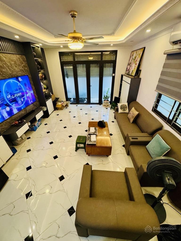 PHÂN LÔ TÂN MAI - 40m2 HƠN 8 TỶ - TRUNG TÂM HOÀNG MAI - OTO ĐỖ CỔNG - SÁT ĐƯỜNG LỚN - HỒ ĐỀN LỪ.