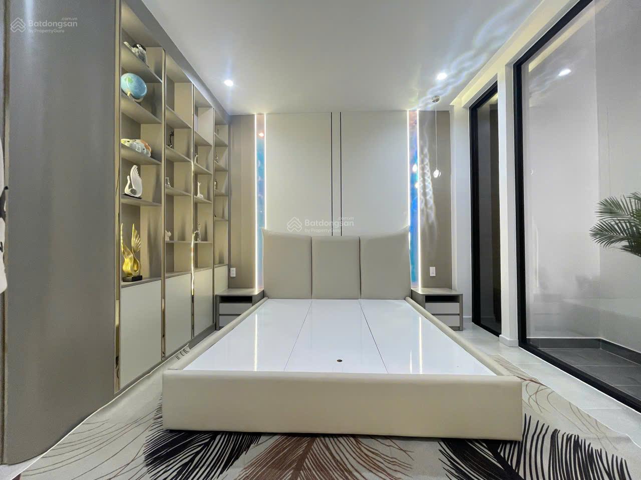 Chỉ 15 tỷ sở hữu 1 căn duy nhất ngay mặt tiền kinh doanh Trường Chinh đoạn đẹp- dt 4,2x16m - 5 tầng