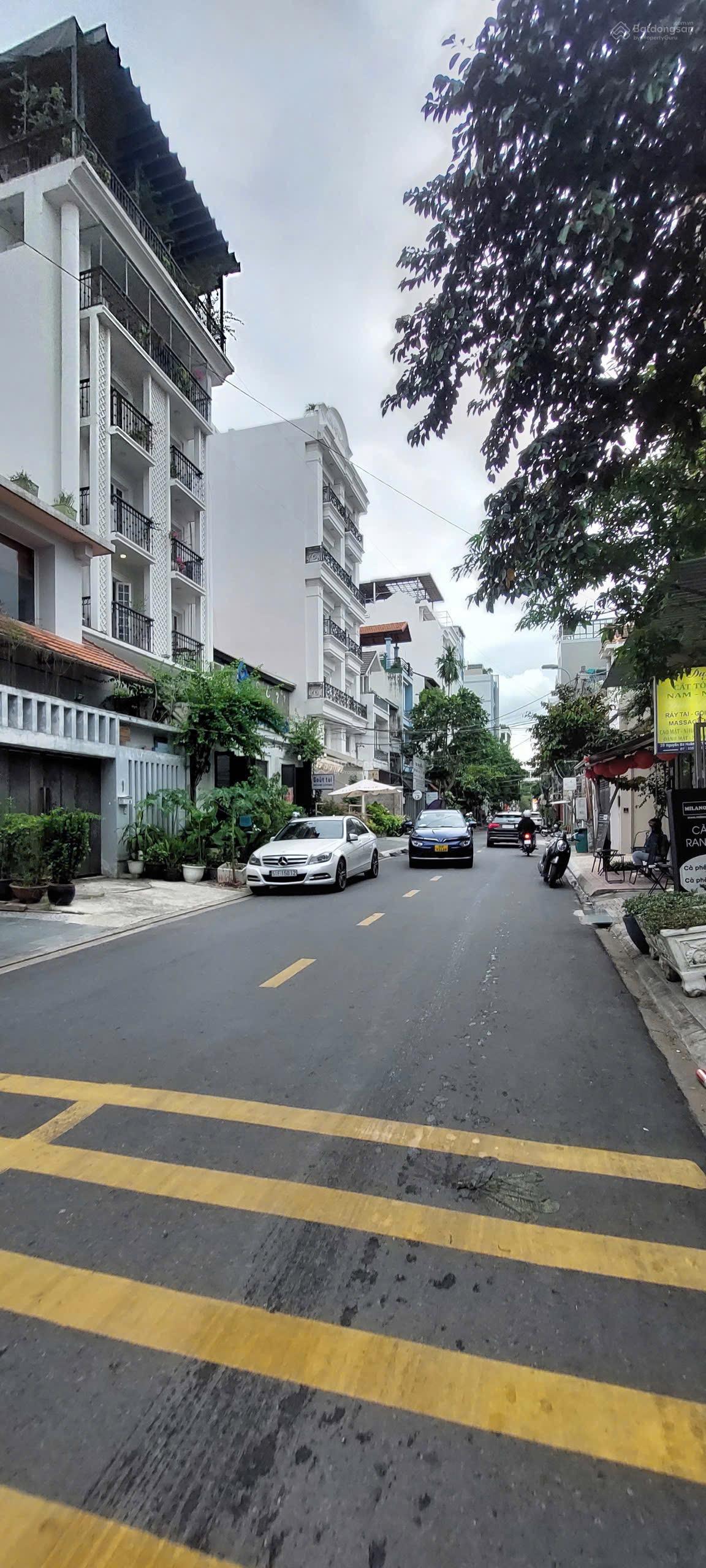 Nhà phố Thảo Điền | 7,45x27,5m | Giá tốt 185tr/m | 38 tỷ