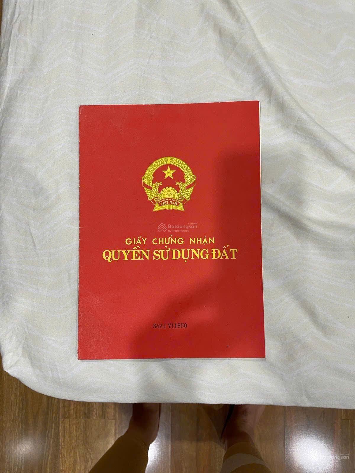 Bán nhà mặt phố Trích Sài Quận Tây Hồ, DT 35M X 6 Tầng, thang máy, vỉa hè rộng, kd sầm uất,2 thoáng