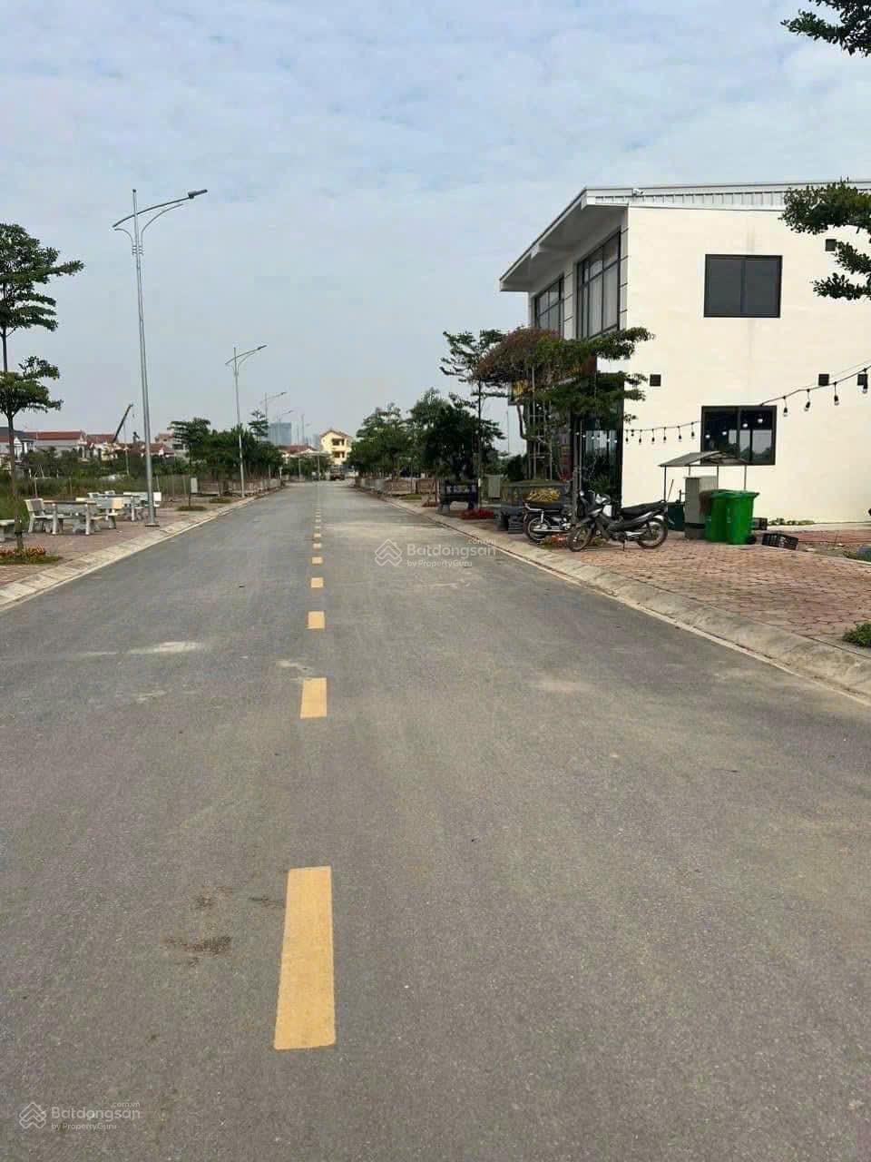 CHÍNH CHỦ RA HÀNG F0 ĐẤT CÔNG LUẬN 1, VĂN GIANG Diện tích 55,6m2 vị trí hiếm, tiềm năng sát dự Án