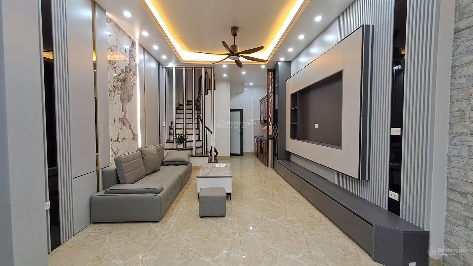 NHÀ DÂN XÂY phố Ngô Gia Tự - Đặng vũ hỷ, CĂN GÓC ,5 tầng,3 ngủ rộng thênh thang