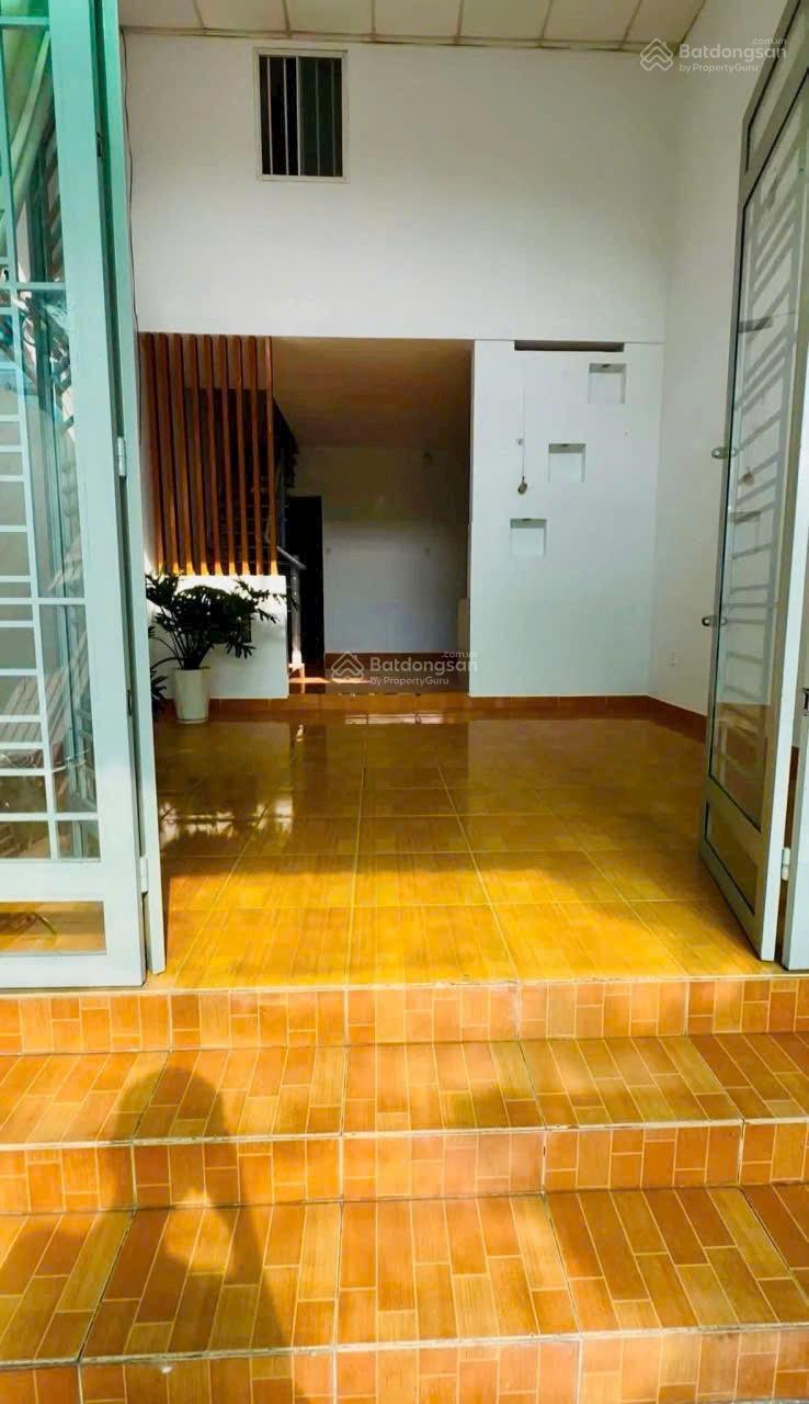 4tỷ nhỉnh! Chưa qua đầu tư! C4 mới! Gần ngã tư Thủ Đức - hẻm sạch cao ráo