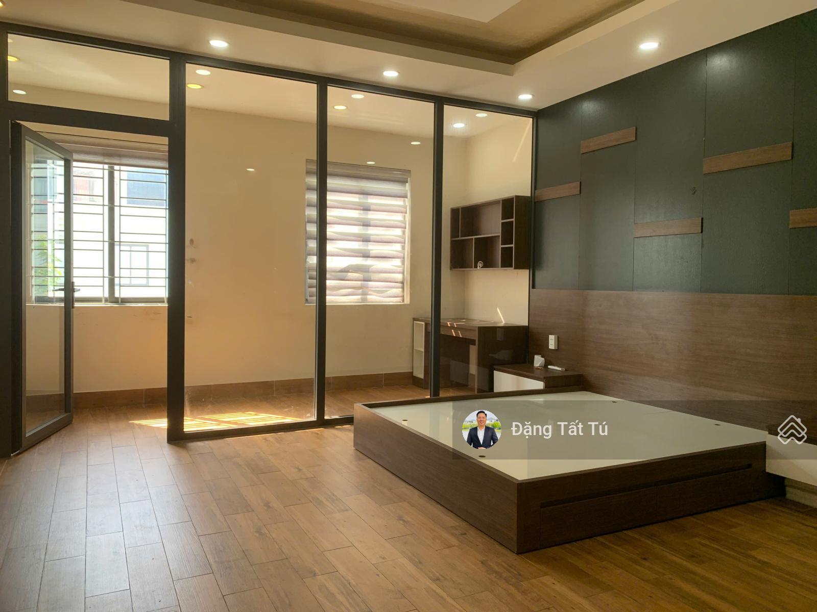 Cần cho thuê nhà phố Lakeview city giá 30tr/th nhà hoàn thiện đẹp hiện đại. Lh: 0917 330 ***