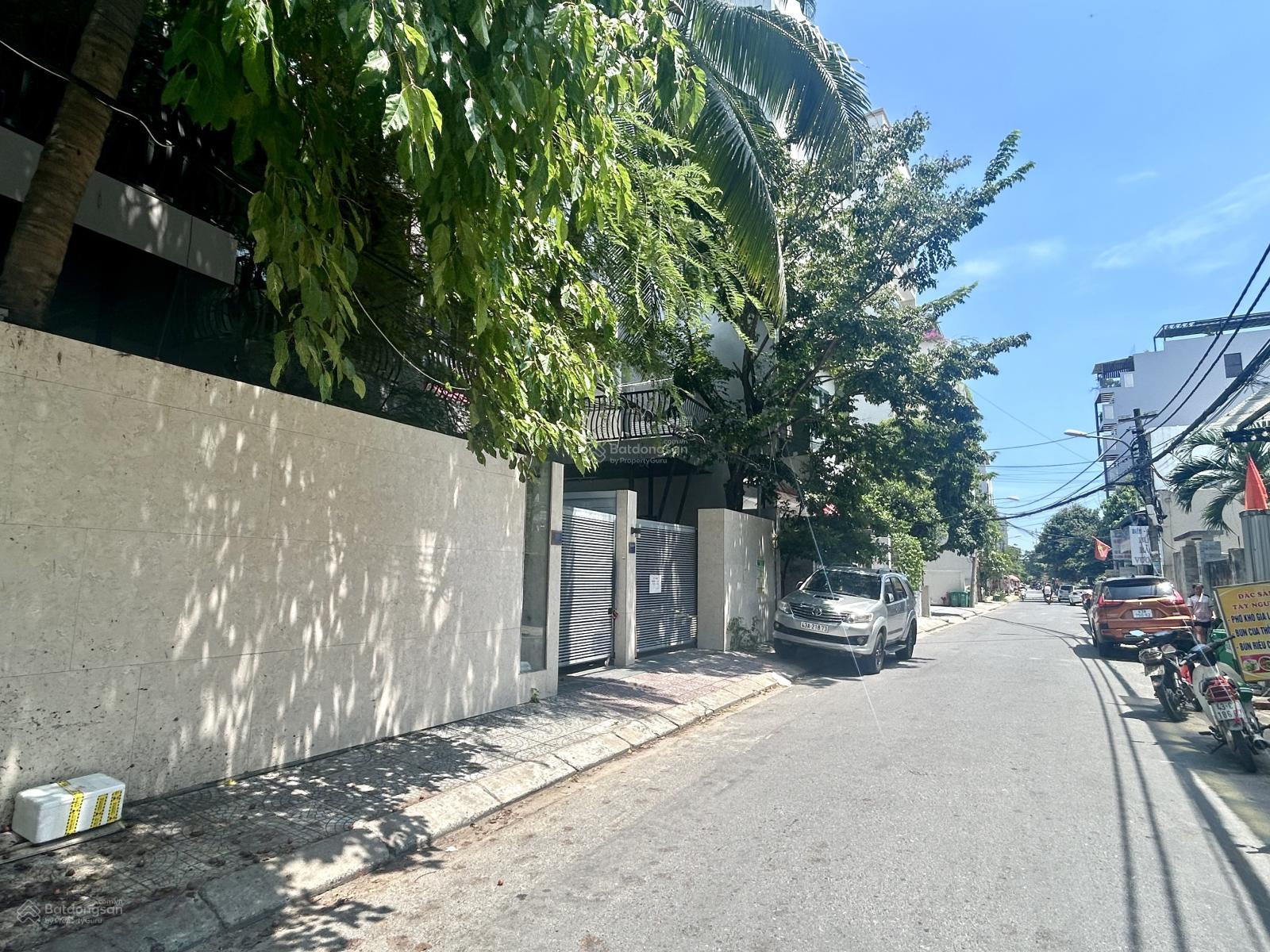 Siêu phẩm. Lô góc đường Bà Huyện Thanh Quan, ngang rộng 9m, trung tâm phố biển, giá chỉ 30 tỷ