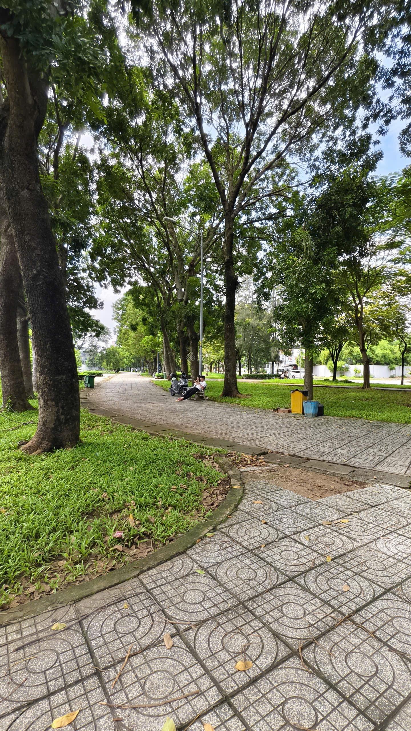 Bán Đất tại đường 31 An Phú,Q2 (DT 5x20 CN 100m) View công viên , Giá ~ 165tr/1m
