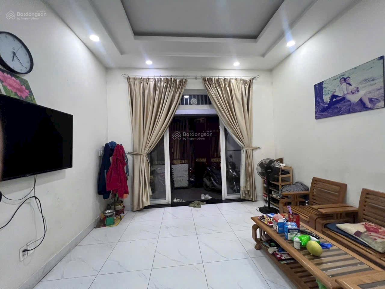 Nhà 3lầu. Hẻm xe tải. 3 phòng ngủ.ngô chí quốc. Gần chợ đầu mối thủ đức-sổ hồng. P.Bình chiểu