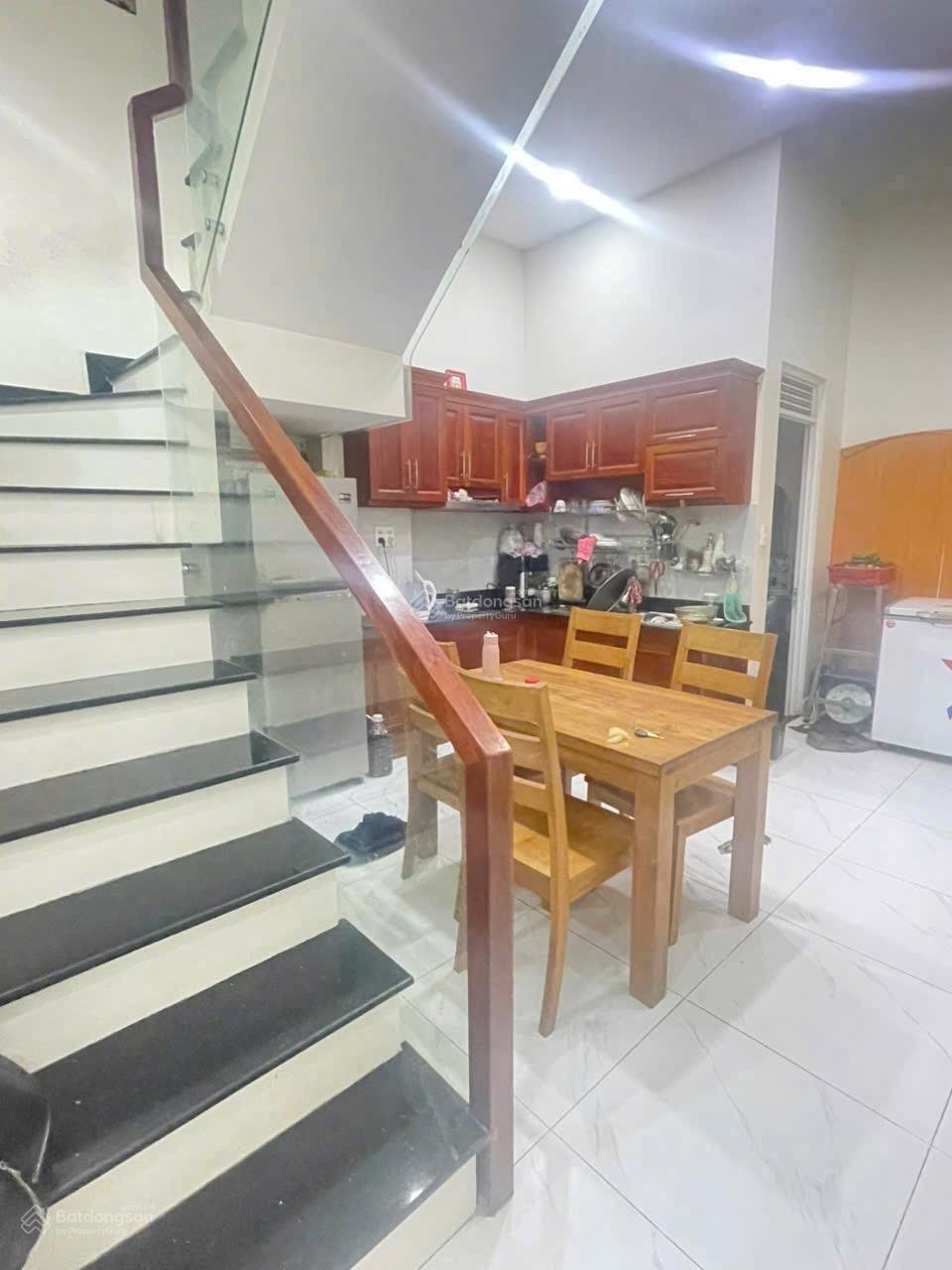 Nhà 3lầu. Hẻm xe tải. 3 phòng ngủ.ngô chí quốc. Gần chợ đầu mối thủ đức-sổ hồng. P.Bình chiểu