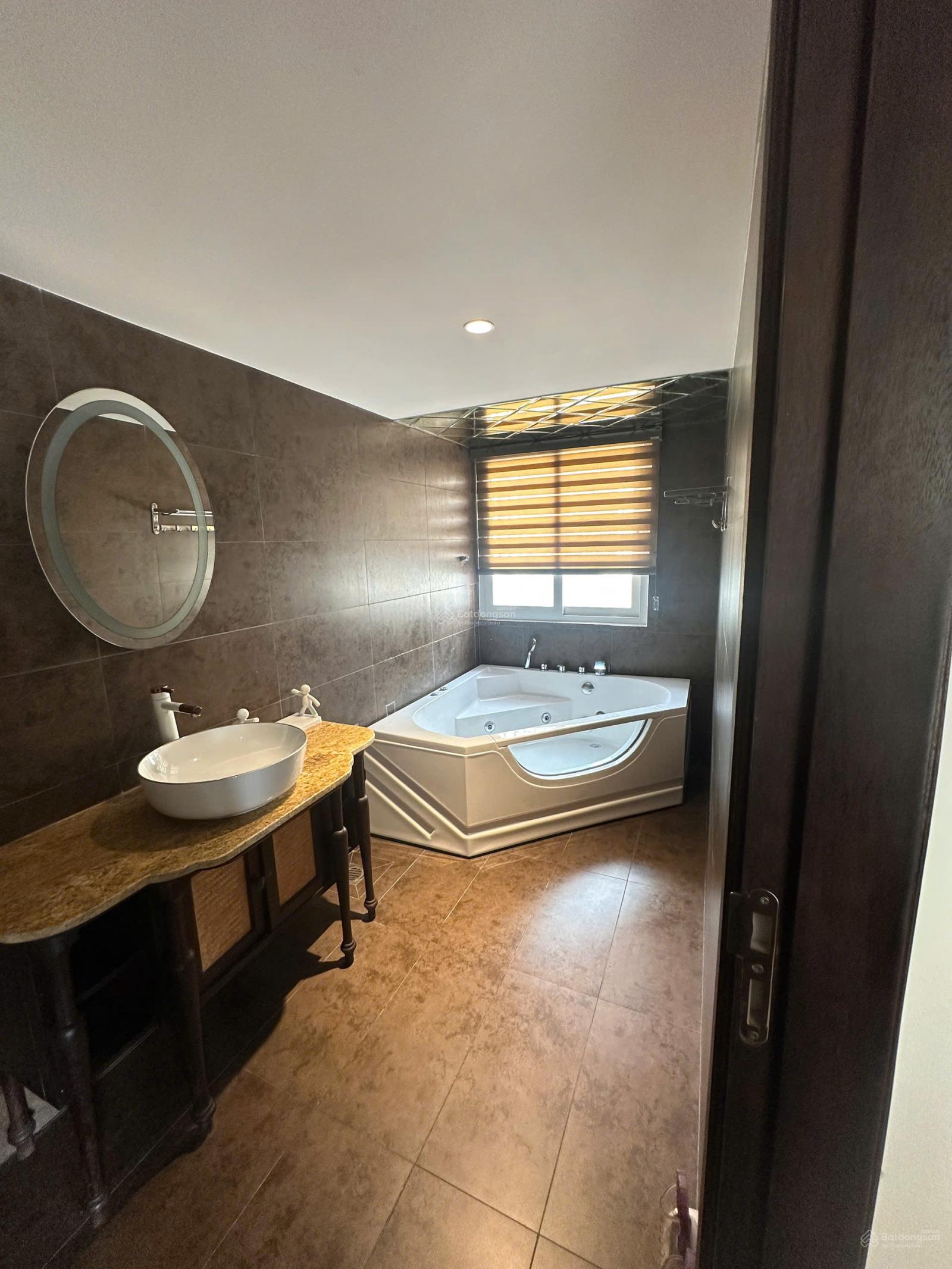 Cần bán căn hộ Duplex Mỹ Cảnh, Phú Mỹ Hưng, 96m2 nhà đẹp giá 5tỷ9