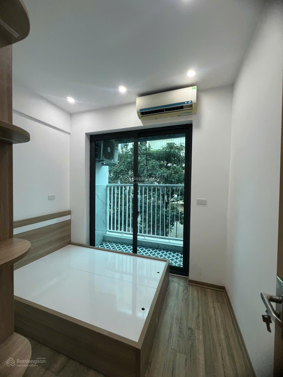 Chỉ 3.55 tỷ bán gấp căn hộ 40m2 2 phòng ngủ KĐT Linh Đàm sổ đỏ chính chủ full nội thất