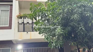 Cần tiền bán gấp nhà khu đô thị Vĩnh Điềm Trung thuận tiện vừa ở vừa kinh doanh. Sổ đỏ hoàn công