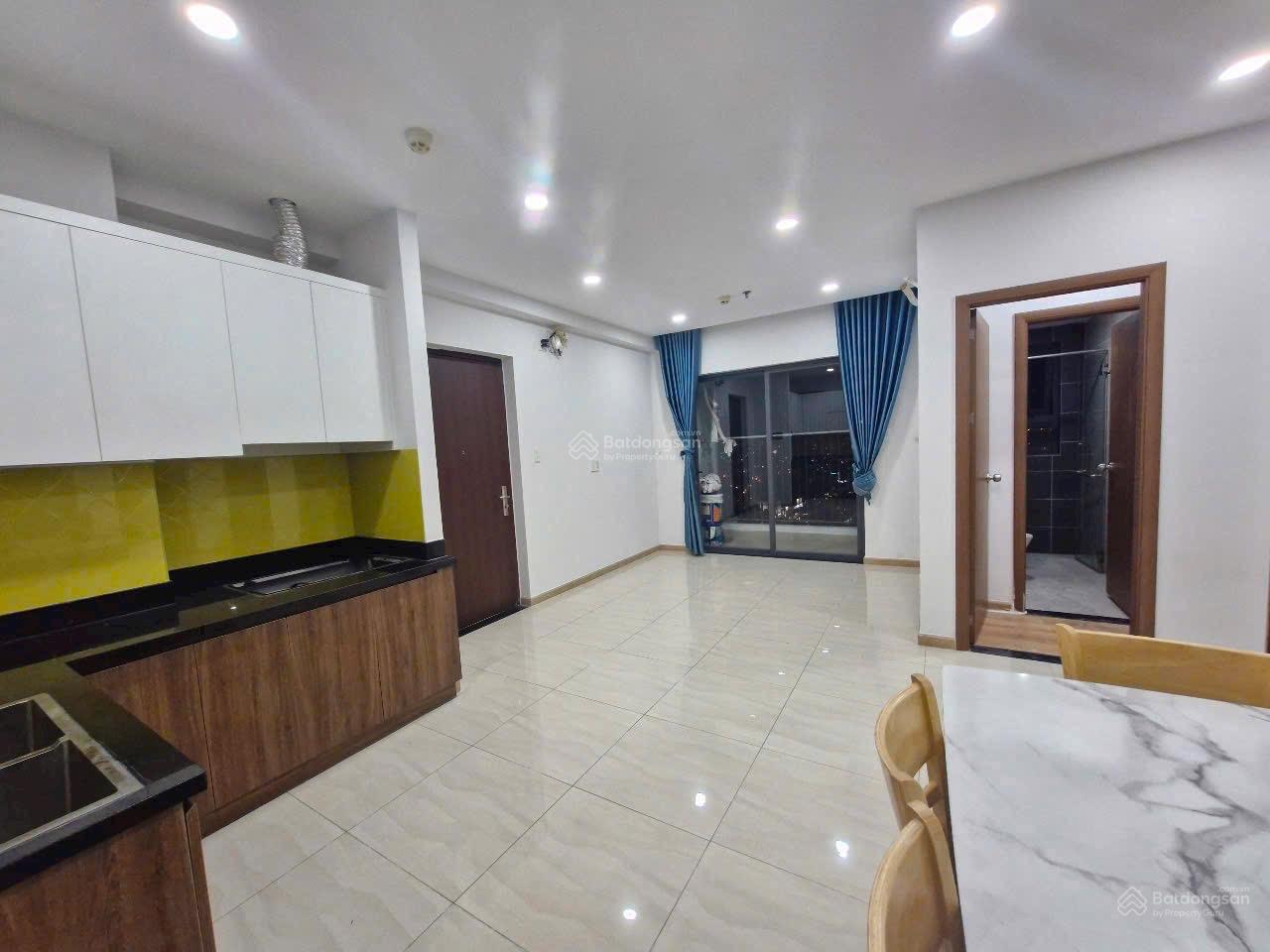 Cho thuê Bcons garden , có ban công . Hương Đông mát mẻ