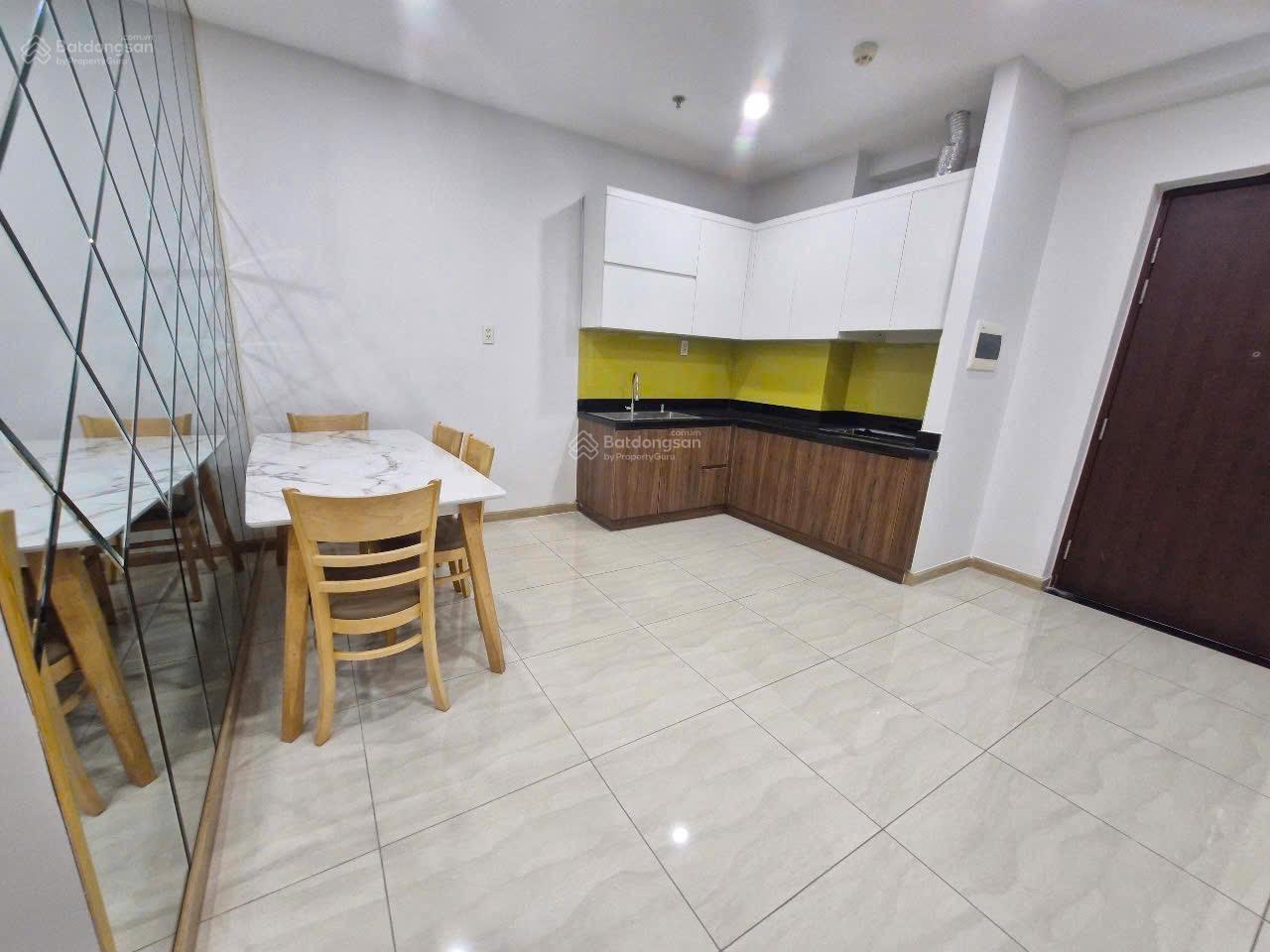 Cho thuê Bcons garden , có ban công . Hương Đông mát mẻ