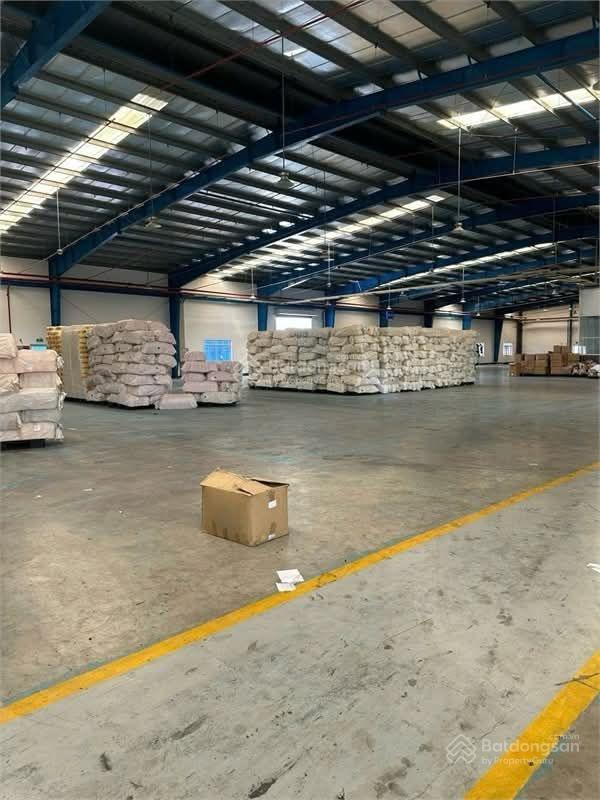 Bán xưởng trong khu CN Trảng Bom Đồng nai DT : 11000m2 - Giá 80ty
+ Pháp lý : Sổ riêng niên hạn 204