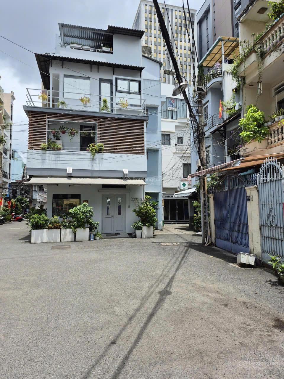 Hiếm - Hẻm 18Bis Nguyễn Thị Minh Khai. Đa Kao. Q1 - 4 Tầng ( 8 x 11m ) - HĐT : 50 Triệu - 15,5 Tỷ