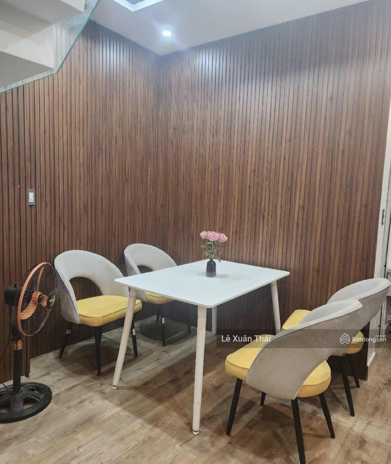 Siêu phẩm mặt tiền đường 3/2, 4 tầng, 4.6x23m, thuê 850tr/năm. Chỉ 32 tỷ, phường 14 - quận 10 Siêu phẩm mặt tiền đường 3/2, 4 tầng, 4.6x23m, thuê 850tr/năm. Chỉ 32 tỷ, phường 14 - quận 10