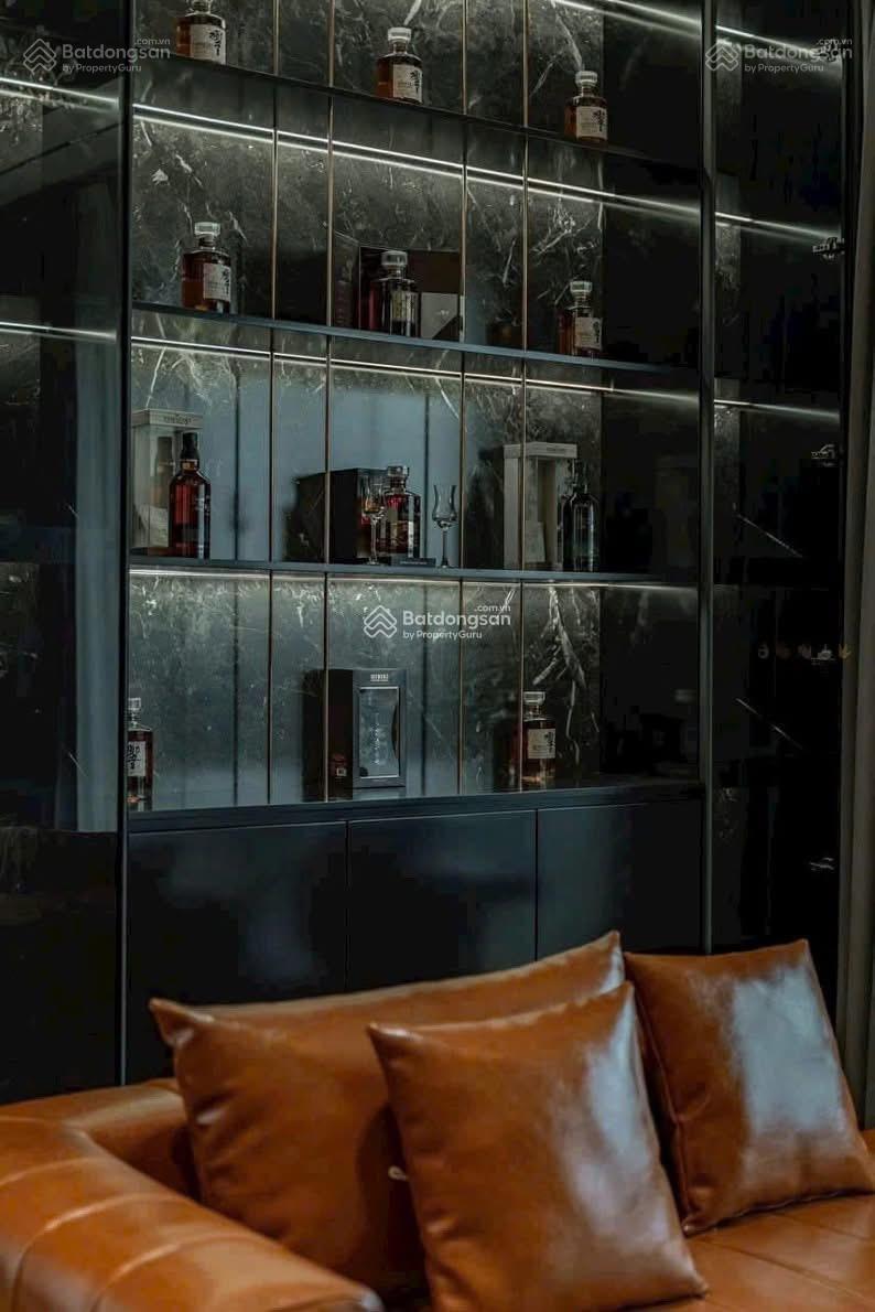 Bán CC The Gold View, giá cực chất 7,8 tỷ, 90m2 view đẹp LH 0907 749 ***