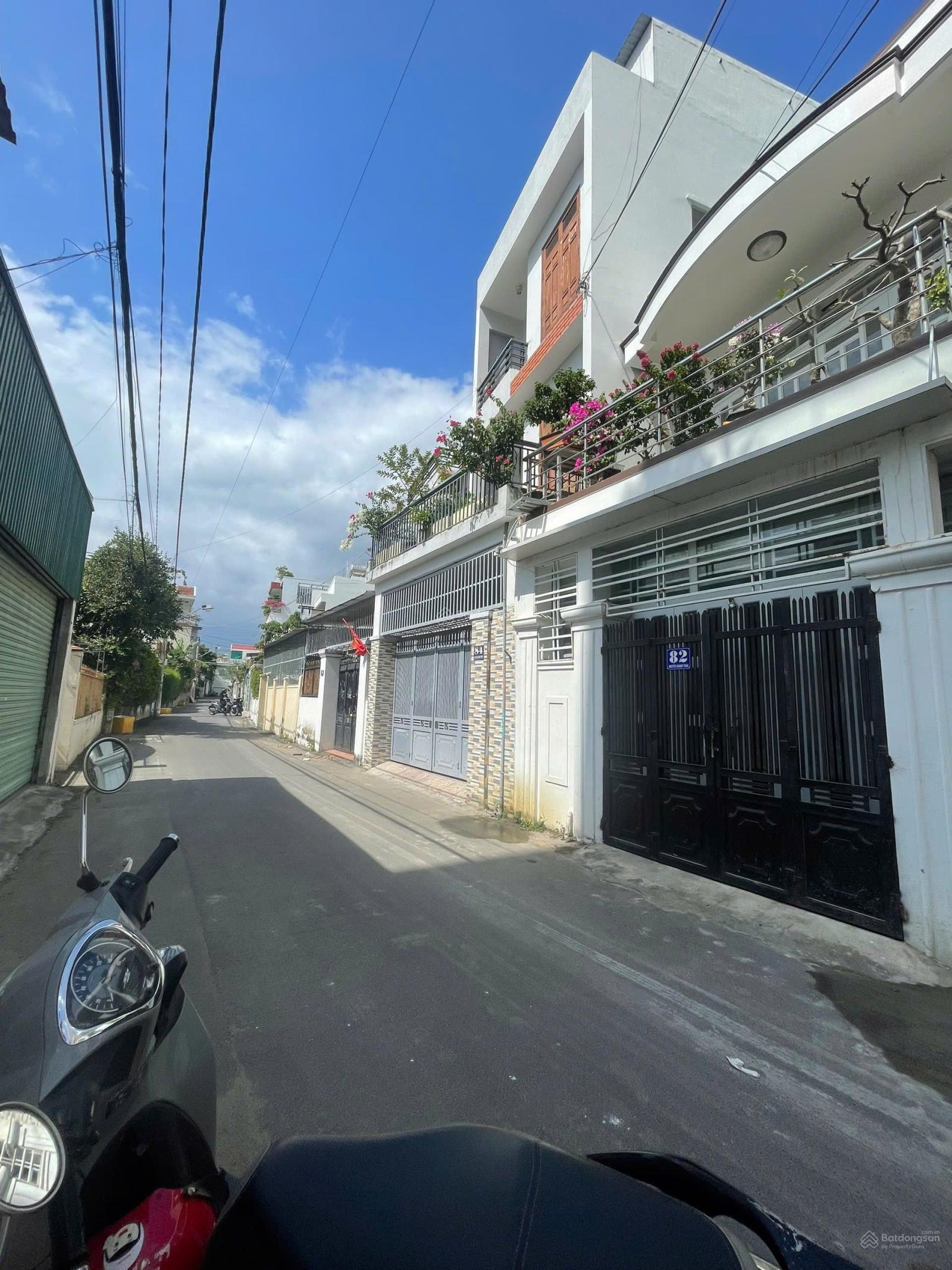 [rrrr]B.ÁN NHÀ 2 TẦNG (1 TRỆT 1 LẦU) GẦN BIỂN, MẶT ĐƯỜNG NGUYỄN KHÁNH TOÀN, NHA TRANG, KHÁNH HÒA.