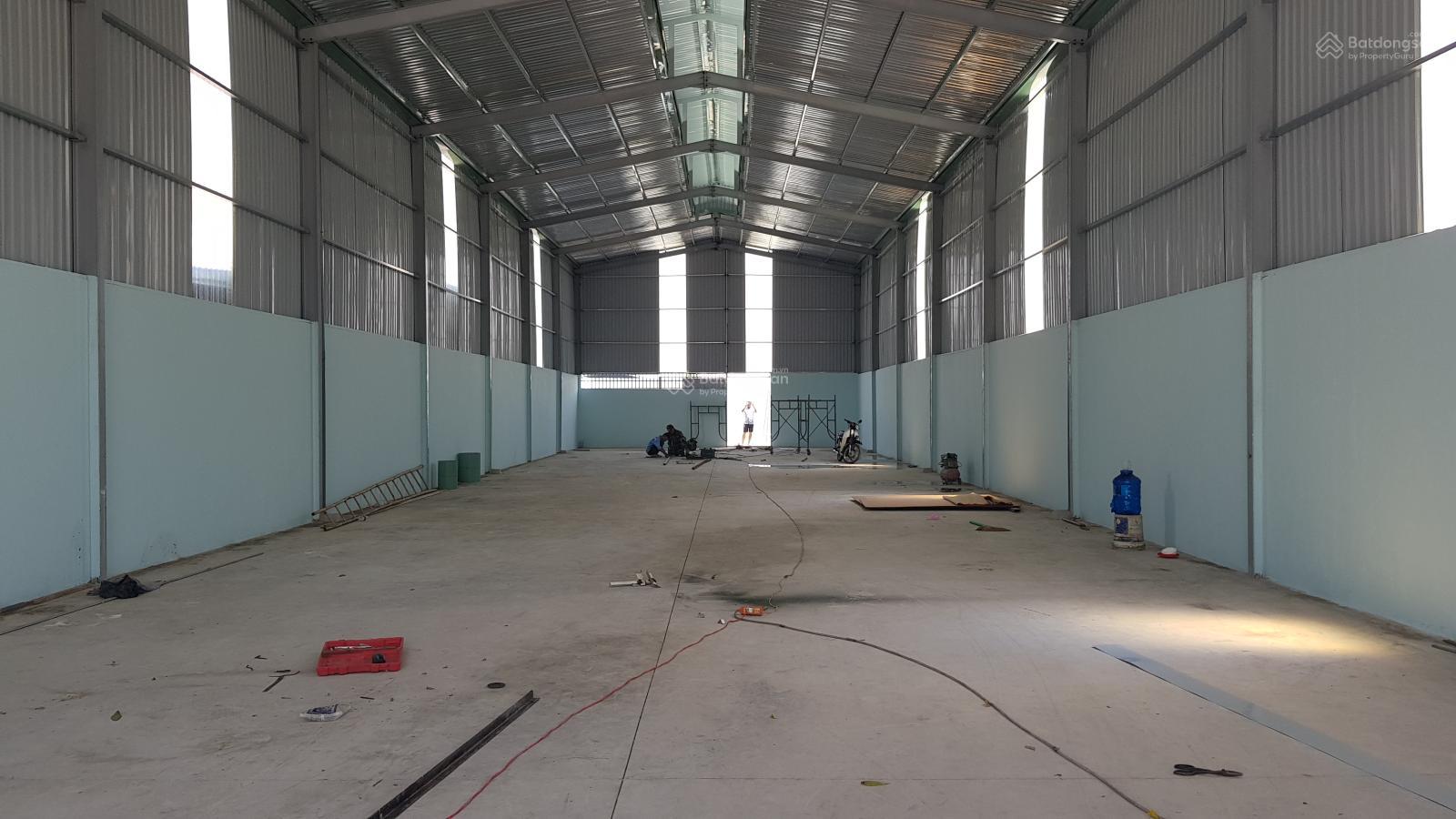 Nhà xưởng cho thuê phường thạnh lộc quận 12 dt: 500m giá 30 triêu/tháng lh: 0908 561 ***