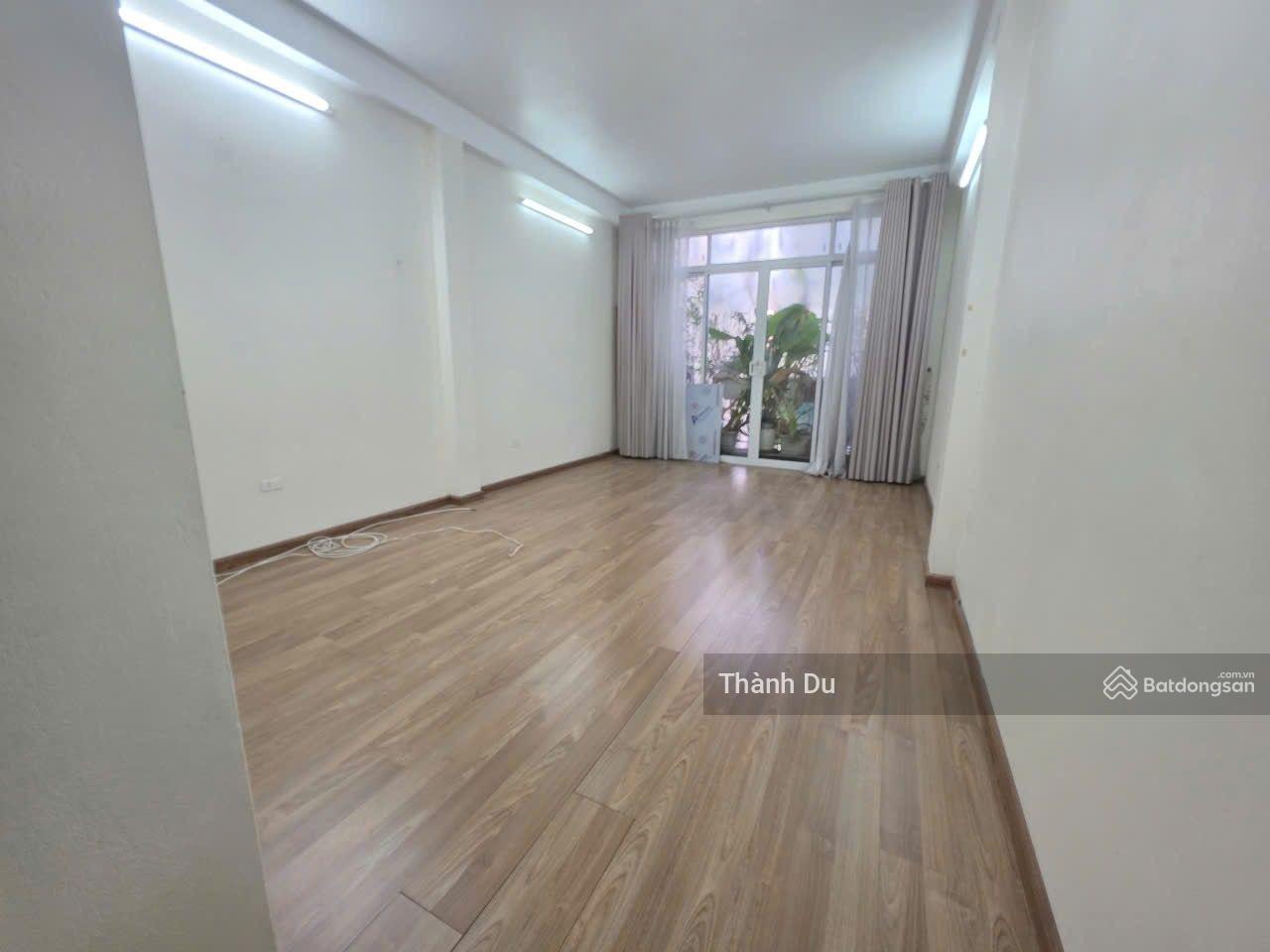 Cho thuê nhà nguyên căn - Bồ Đề - Long Biên ngõ thông ô tô tránh, gần chợ trường 50m2 5T giá 13 tr Cho thuê nhà nguyên căn - Bồ Đề - Long Biên ngõ thông ô tô tránh, gần chợ trường 50m2 5T giá 13 tr