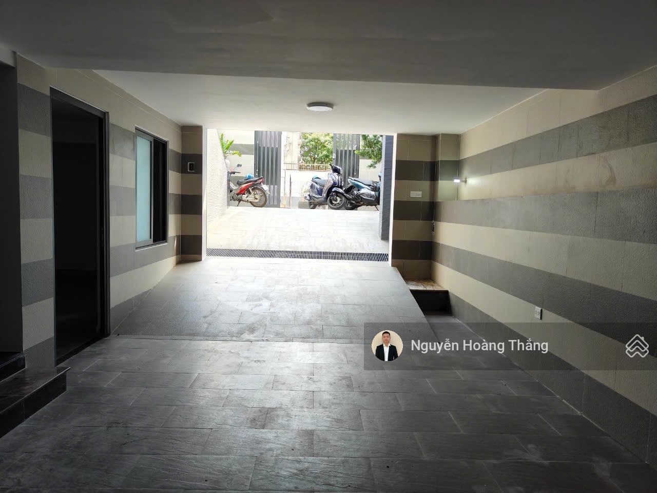 Cho thuê biệt thự 70tr/th 5PN full nội thất luxury, Q.2 - 550m2 sàn, vào ở ngay LH 0936 890 ***