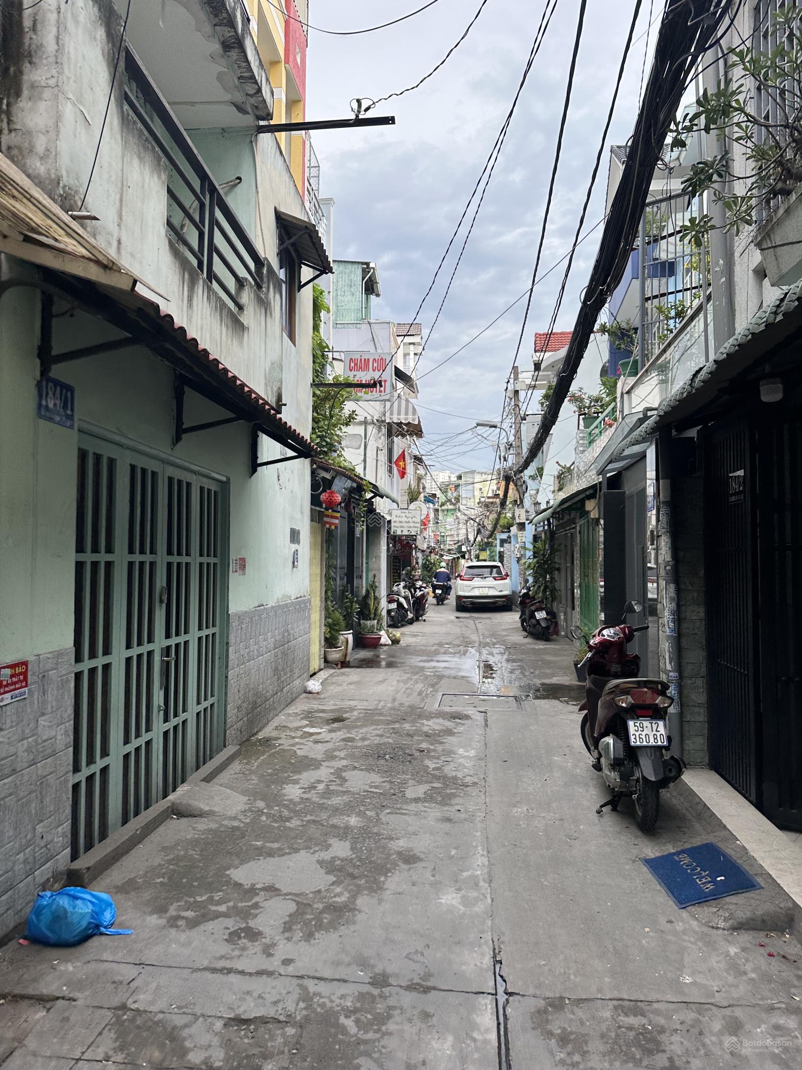 BÁN NHÀ HẺM XE HƠI THÔNG, SÁT MẶT TIỀN ĐƯỜNG ÂU DƯƠNG LÂN P. Chánh Hưng ( P3 Q8 cũ )